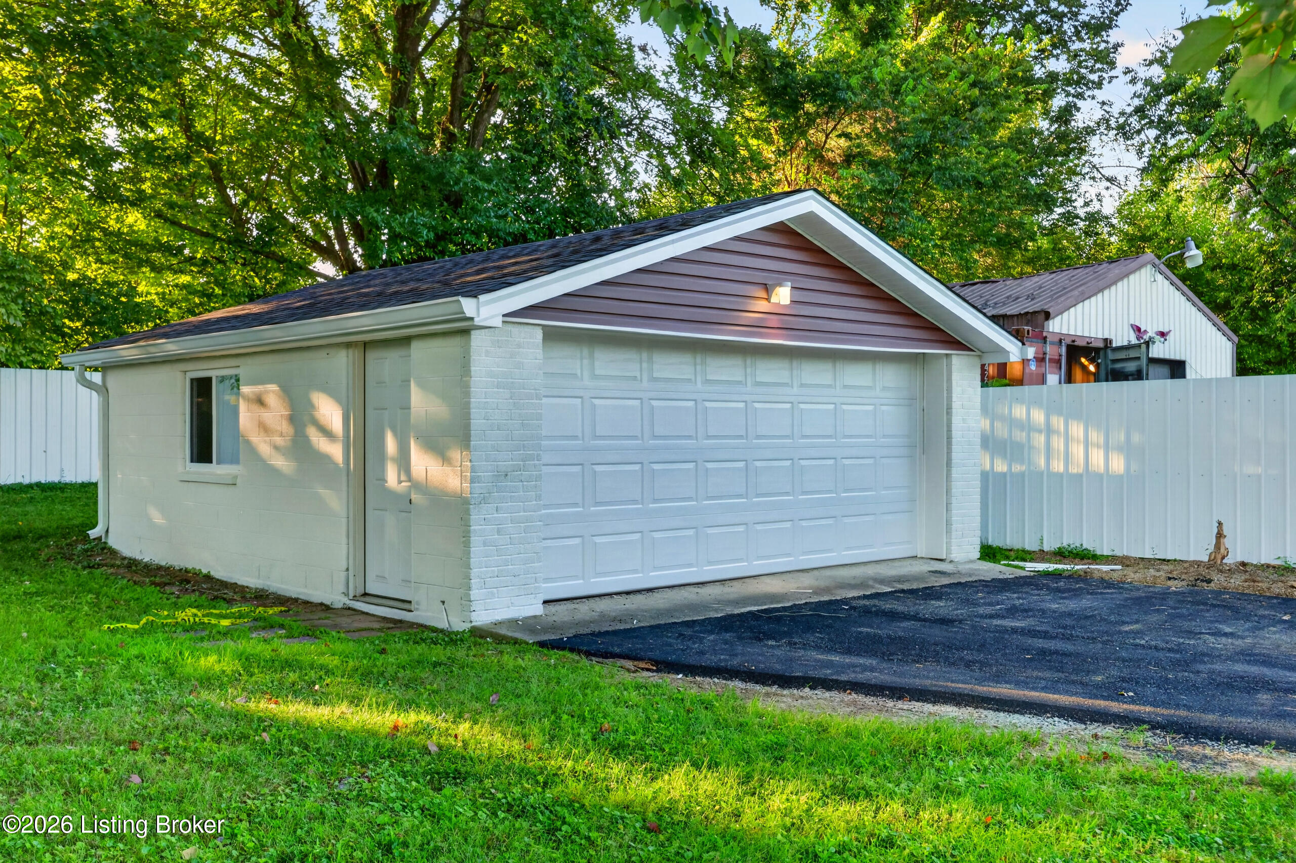 9817 Saturn Dr