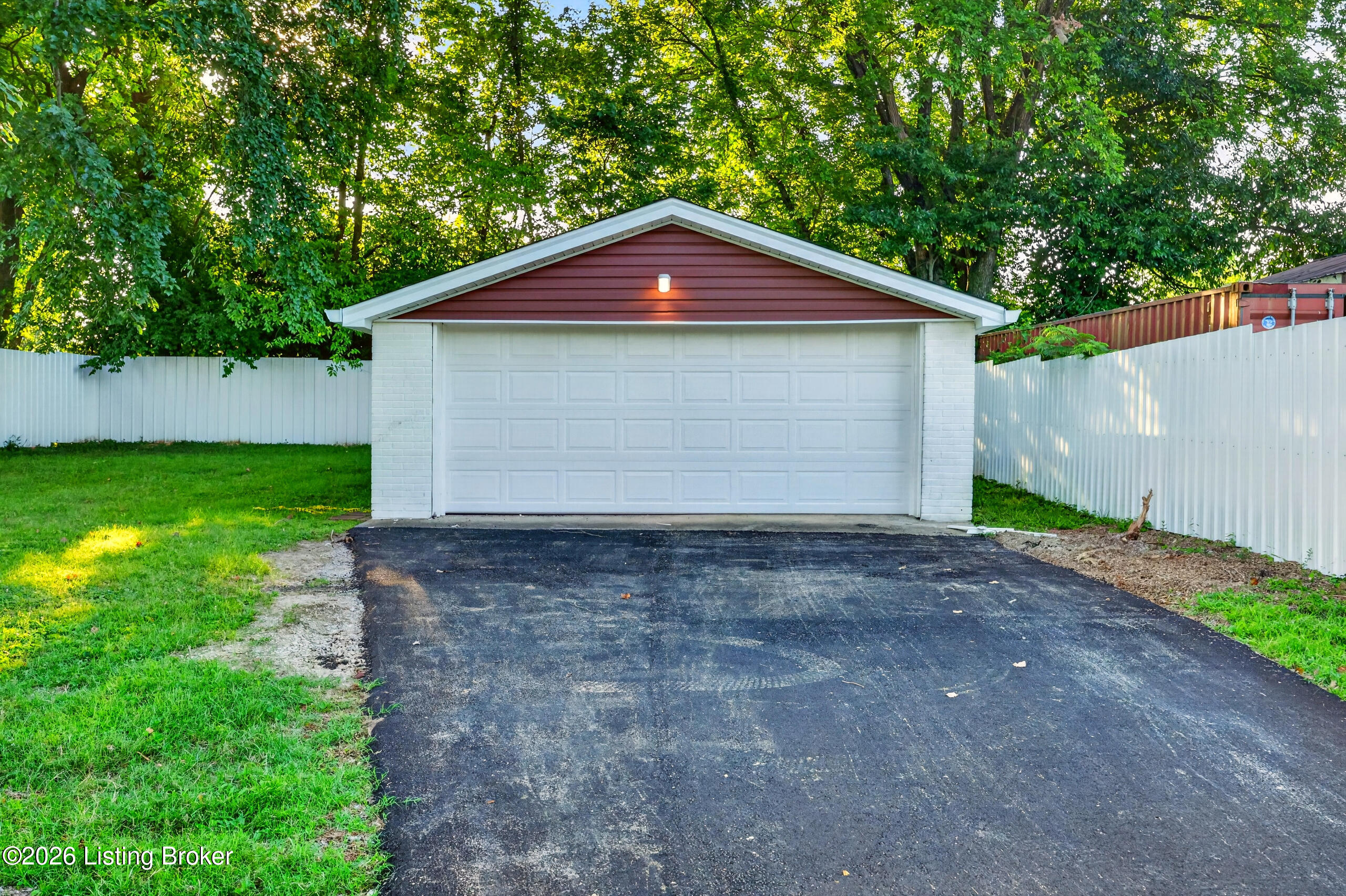 9817 Saturn Dr