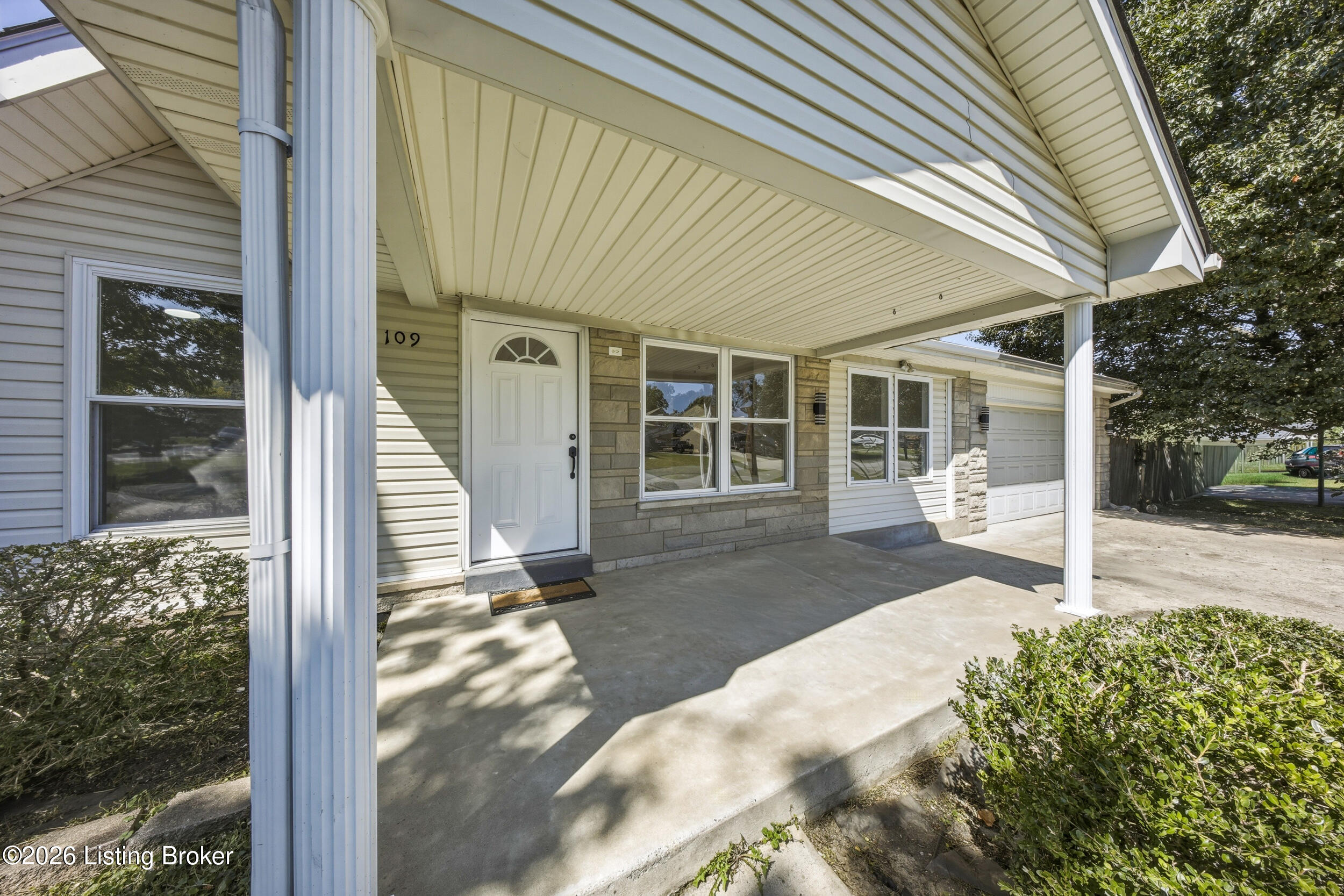 109 N Circlecrest Dr