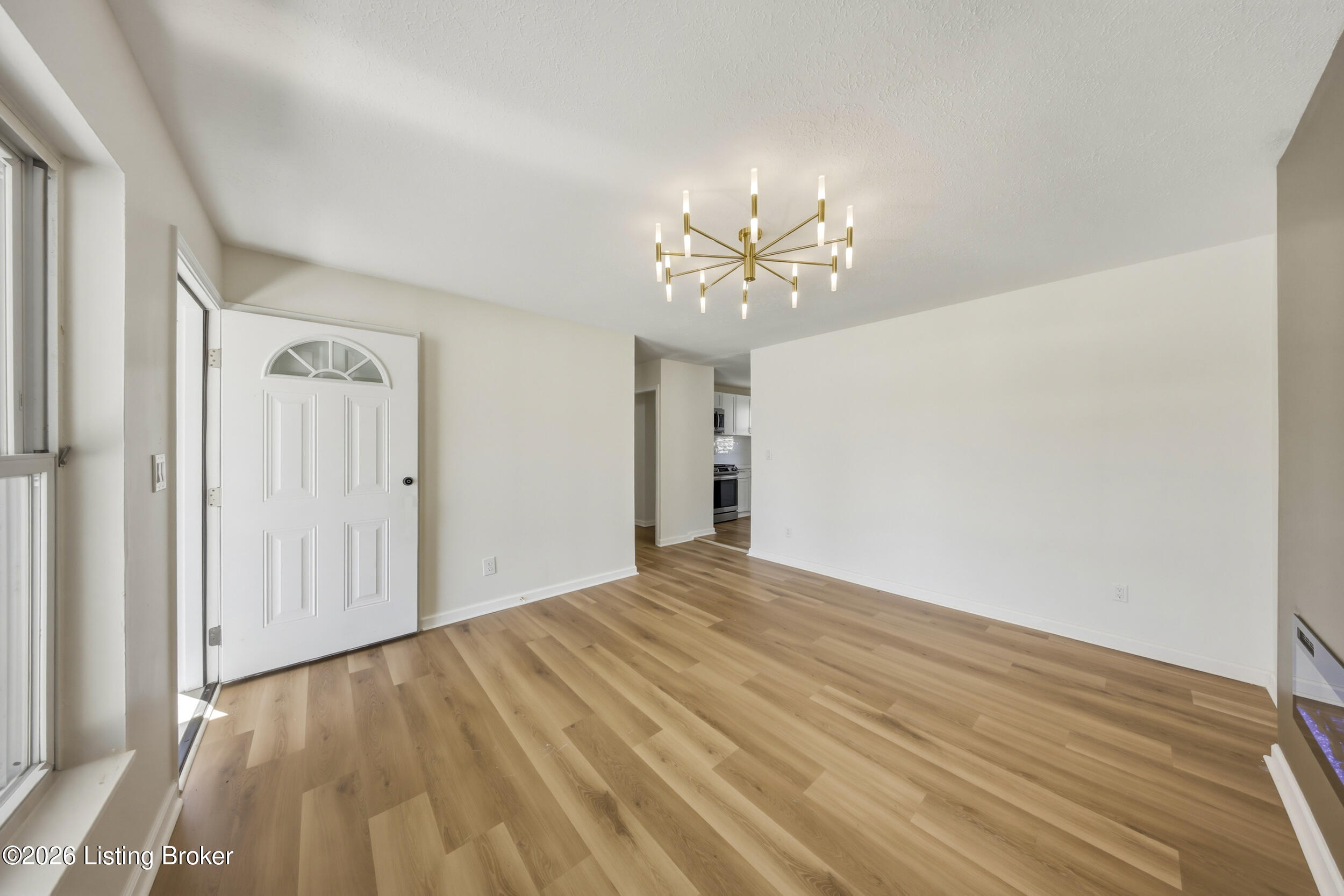 109 N Circlecrest Dr