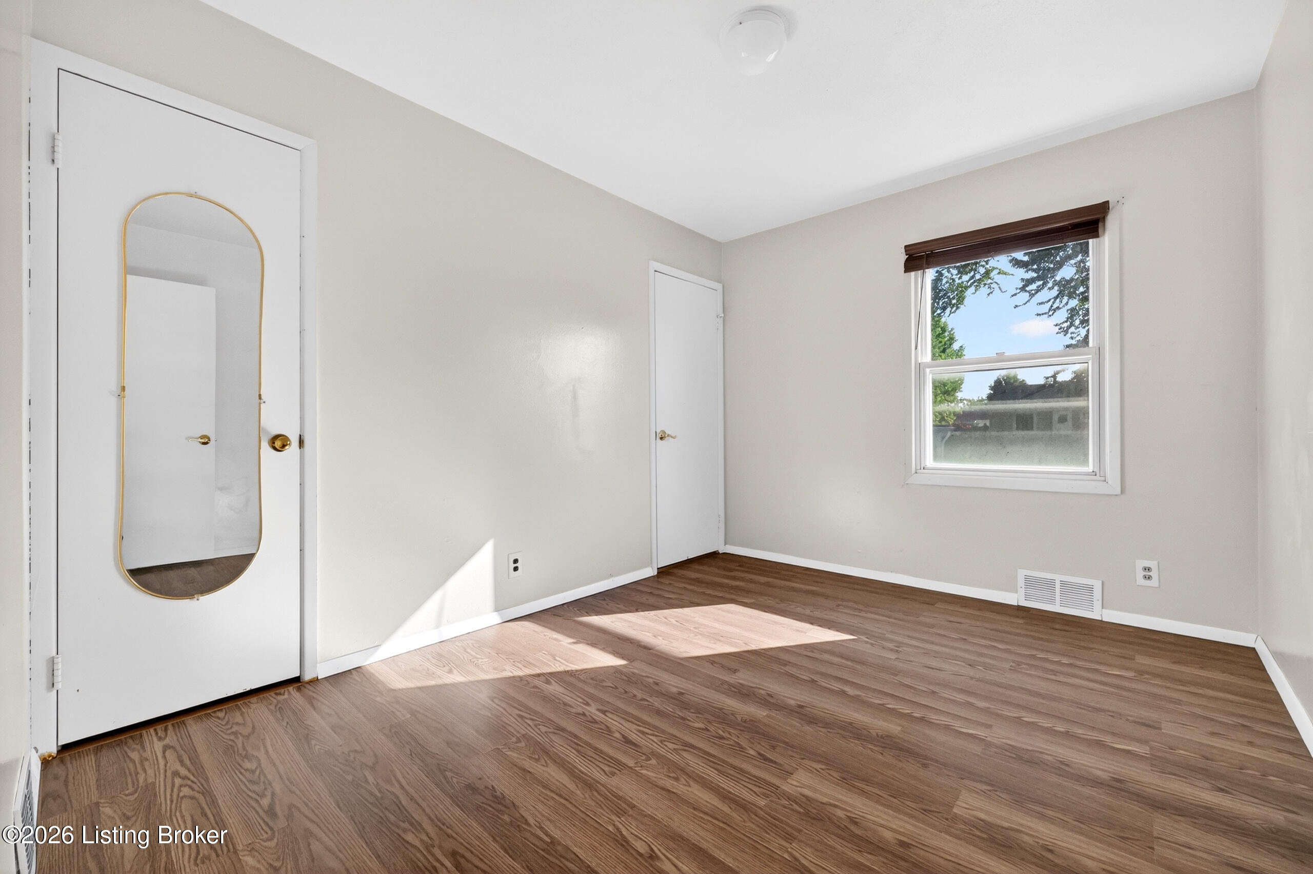 330 E Southside Ct