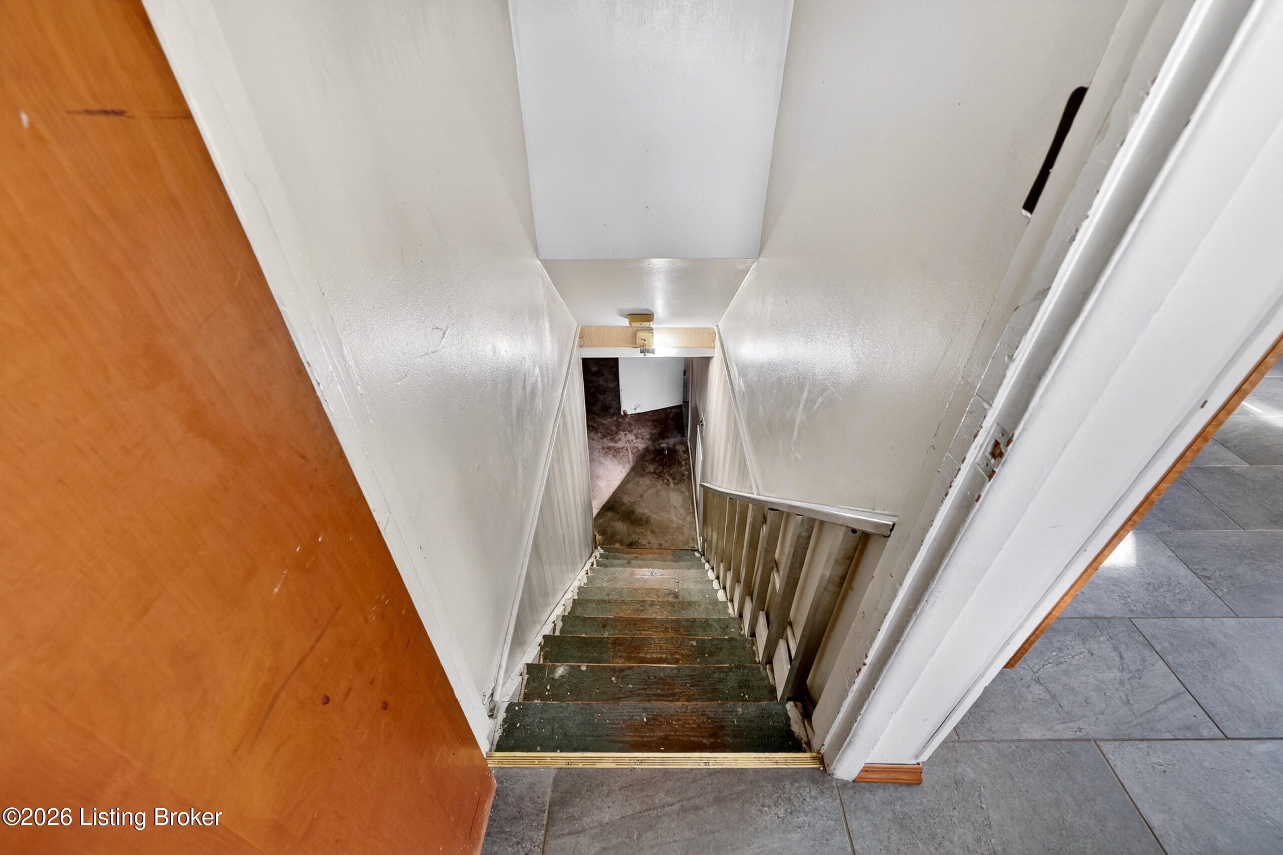 330 E Southside Ct