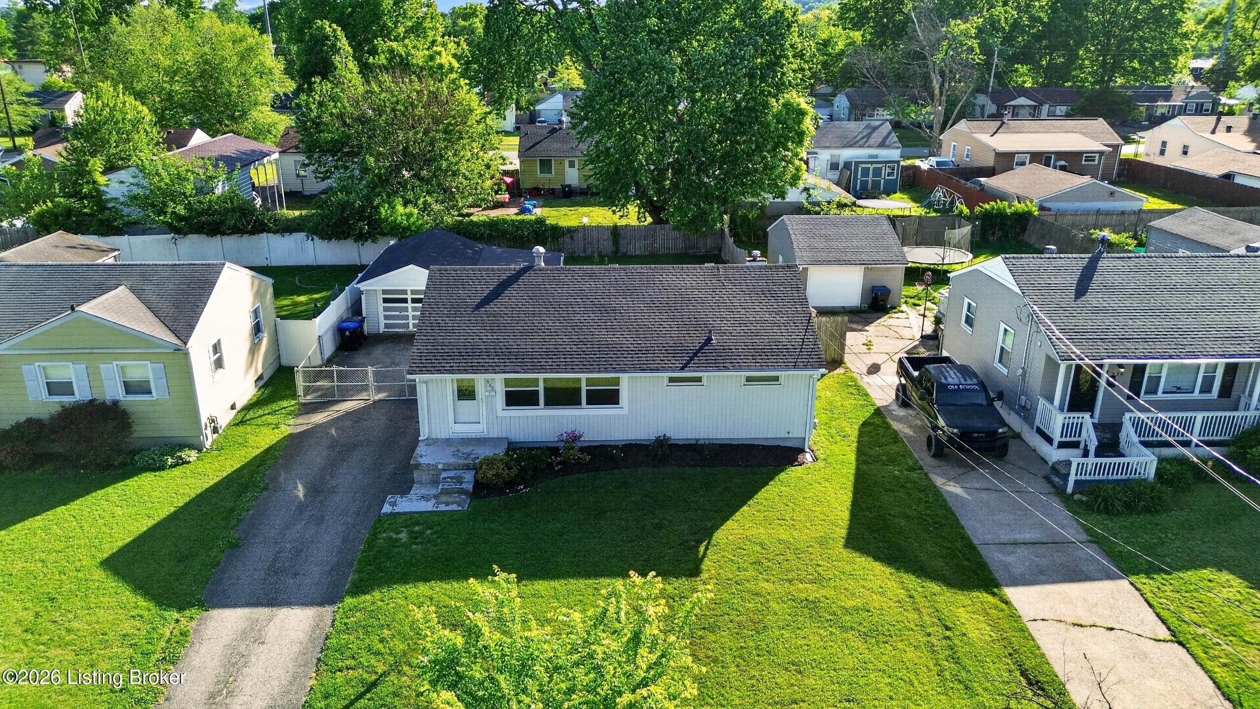 330 E Southside Ct