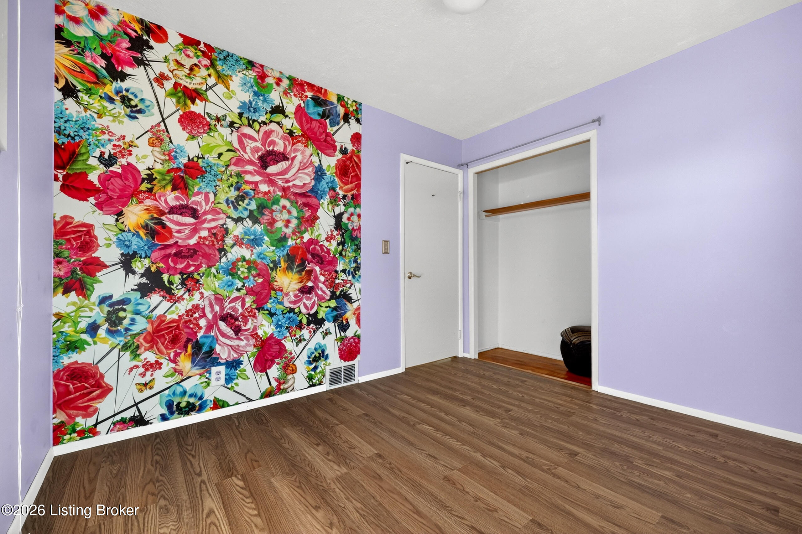 330 E Southside Ct