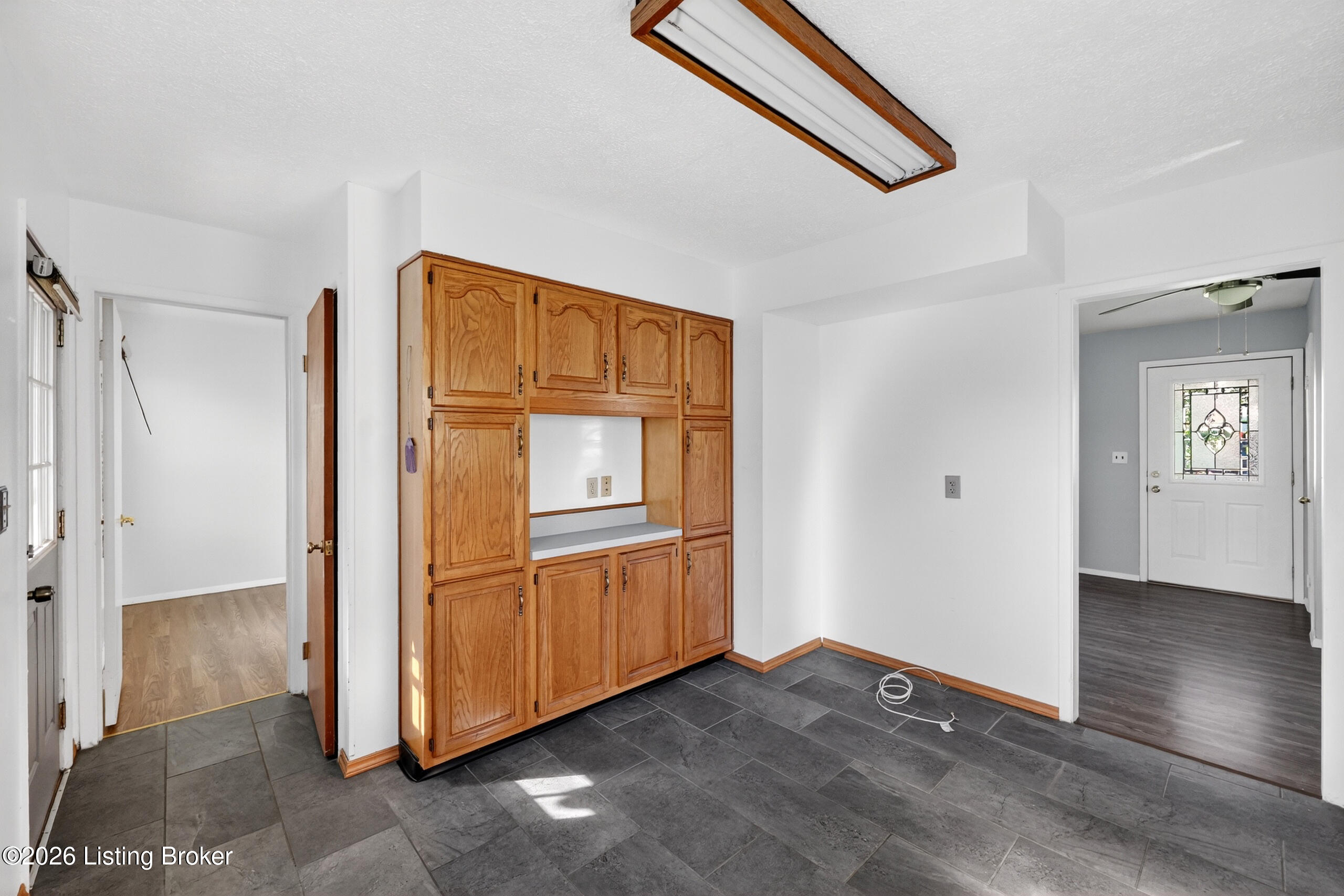 330 E Southside Ct