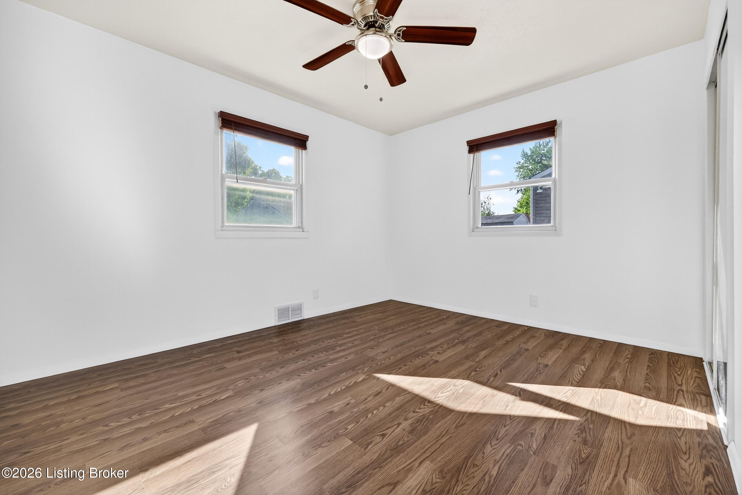 330 E Southside Ct
