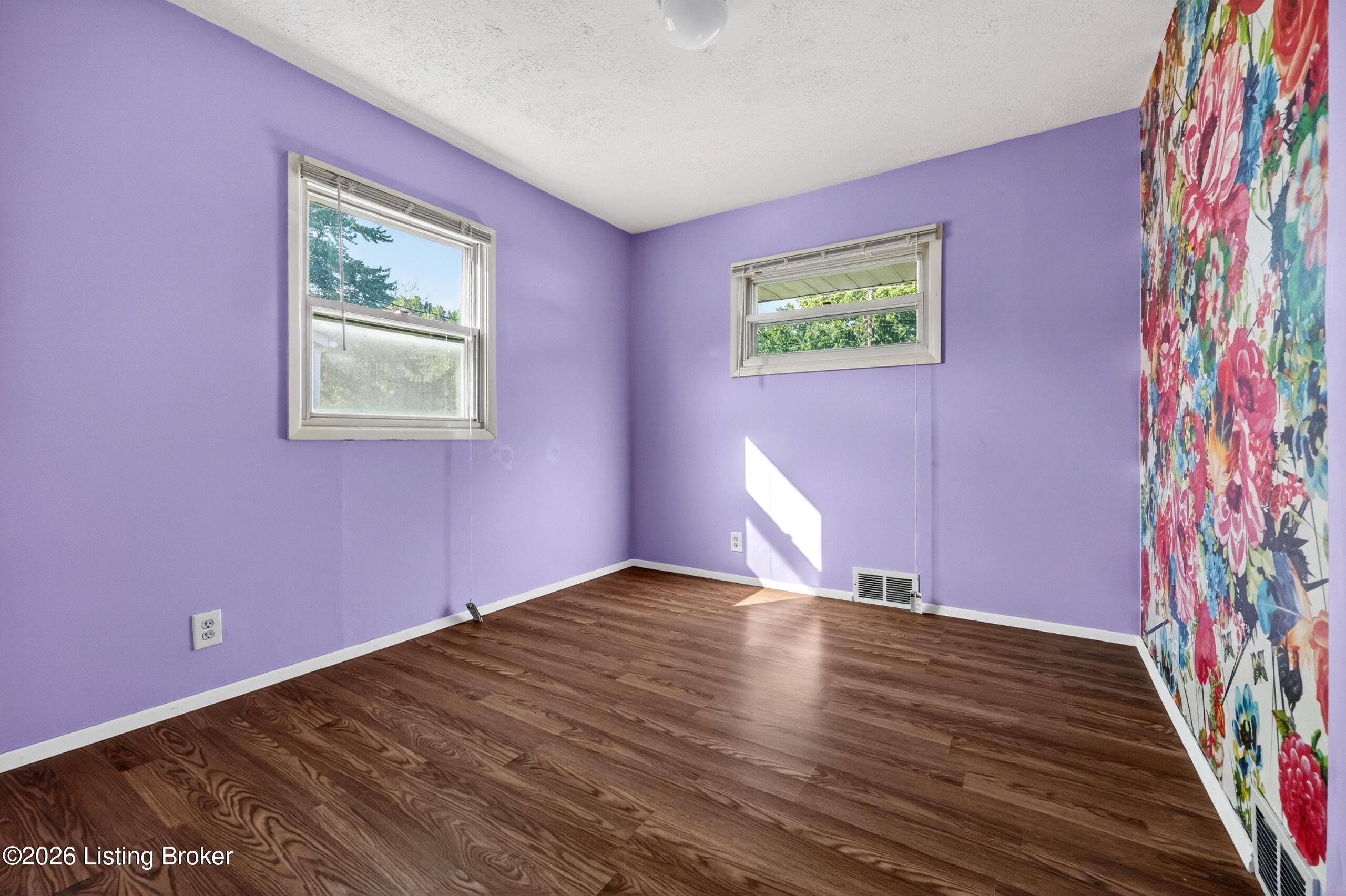 330 E Southside Ct