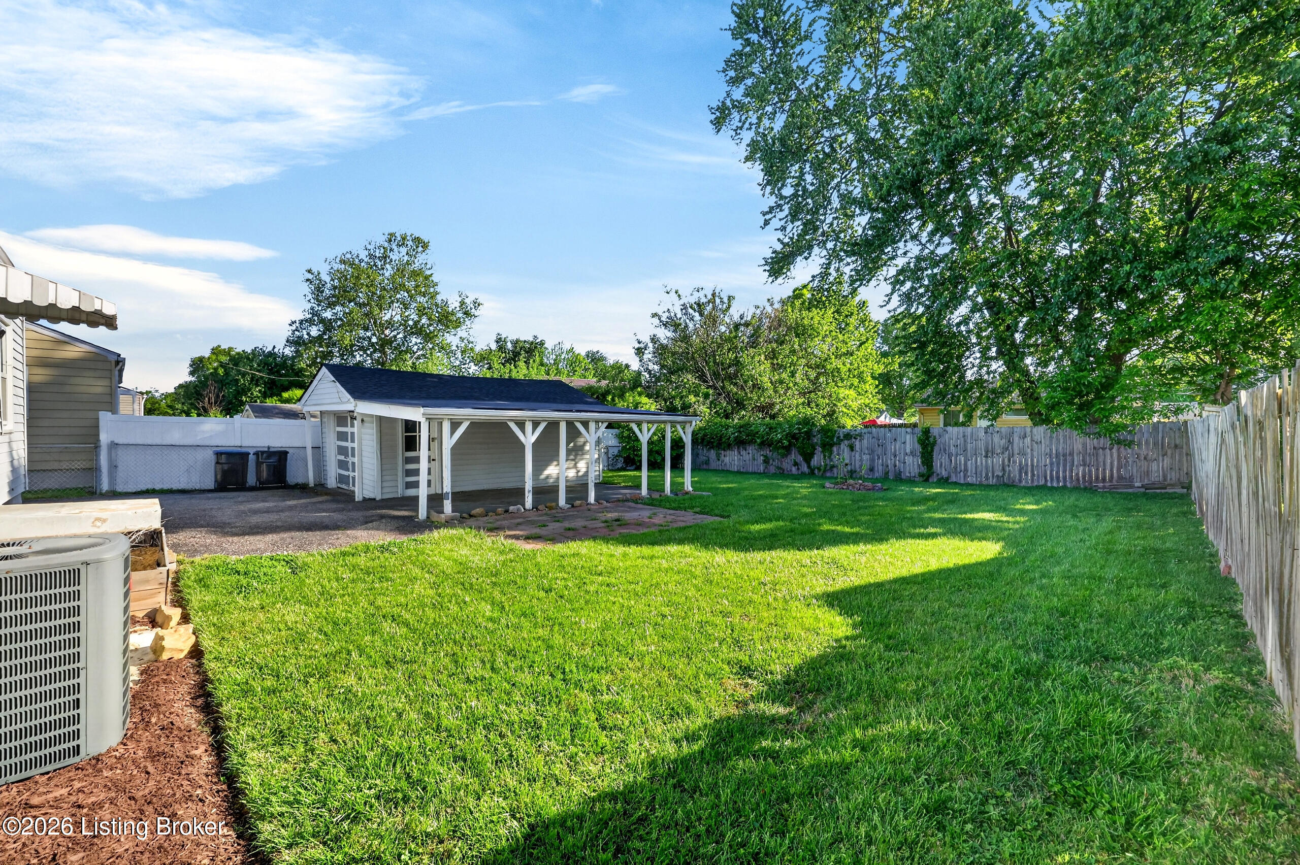 330 E Southside Ct