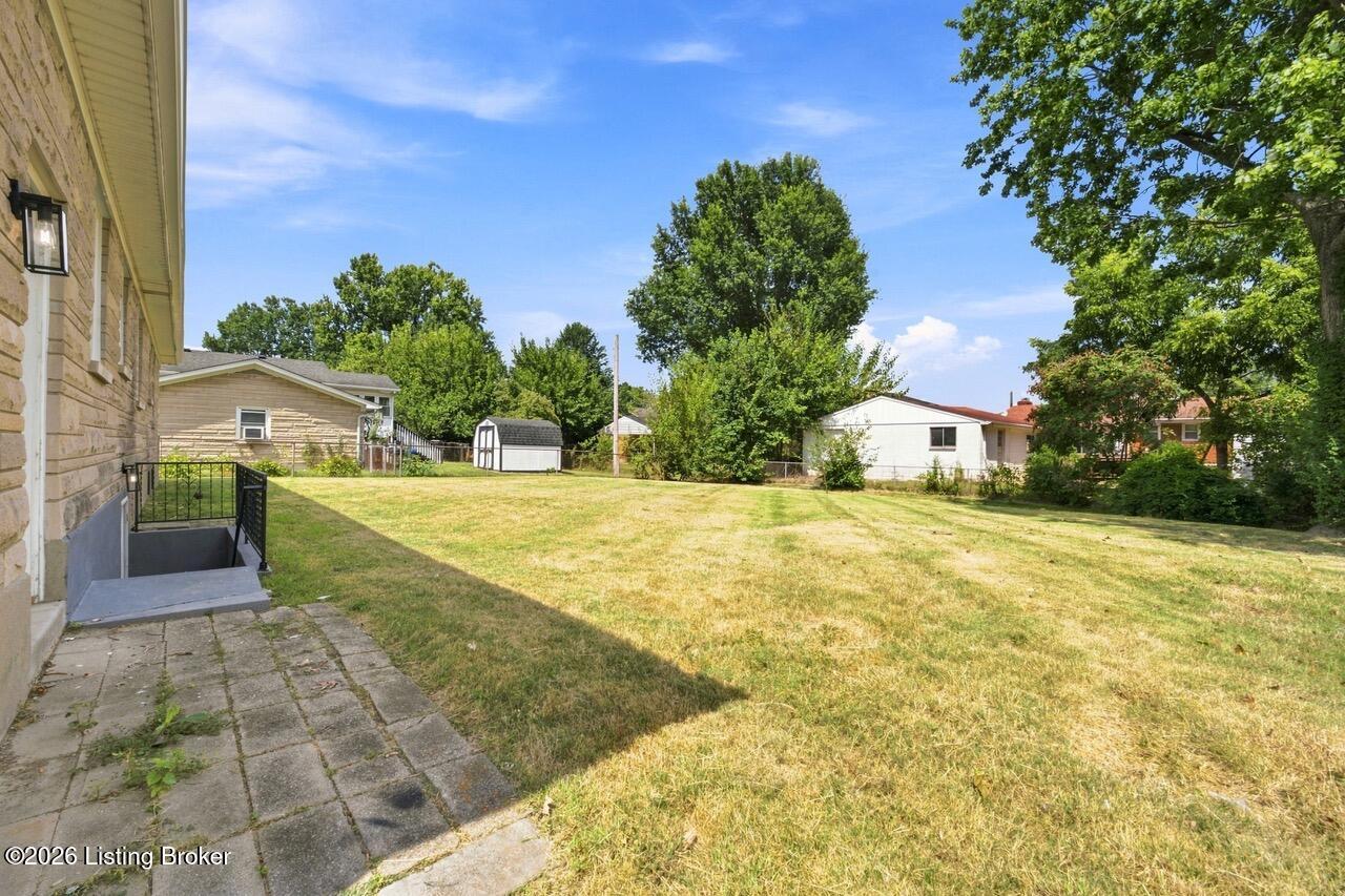 6211 Maywick Rd