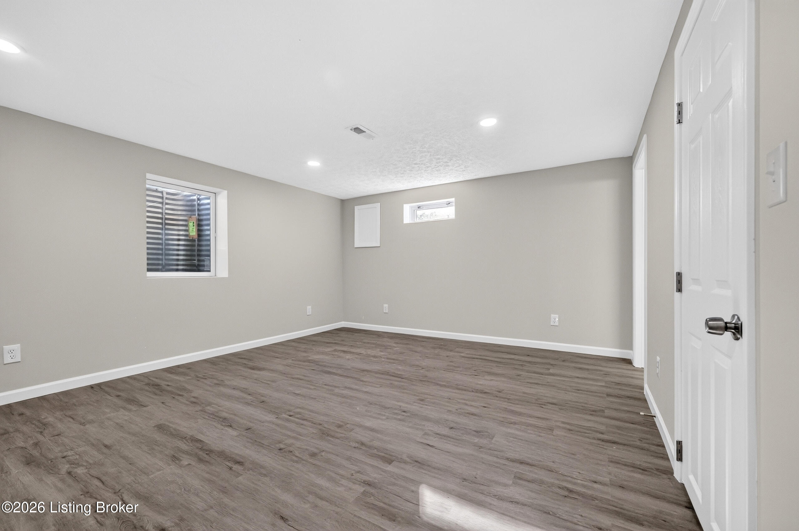8403 Carmil Dr