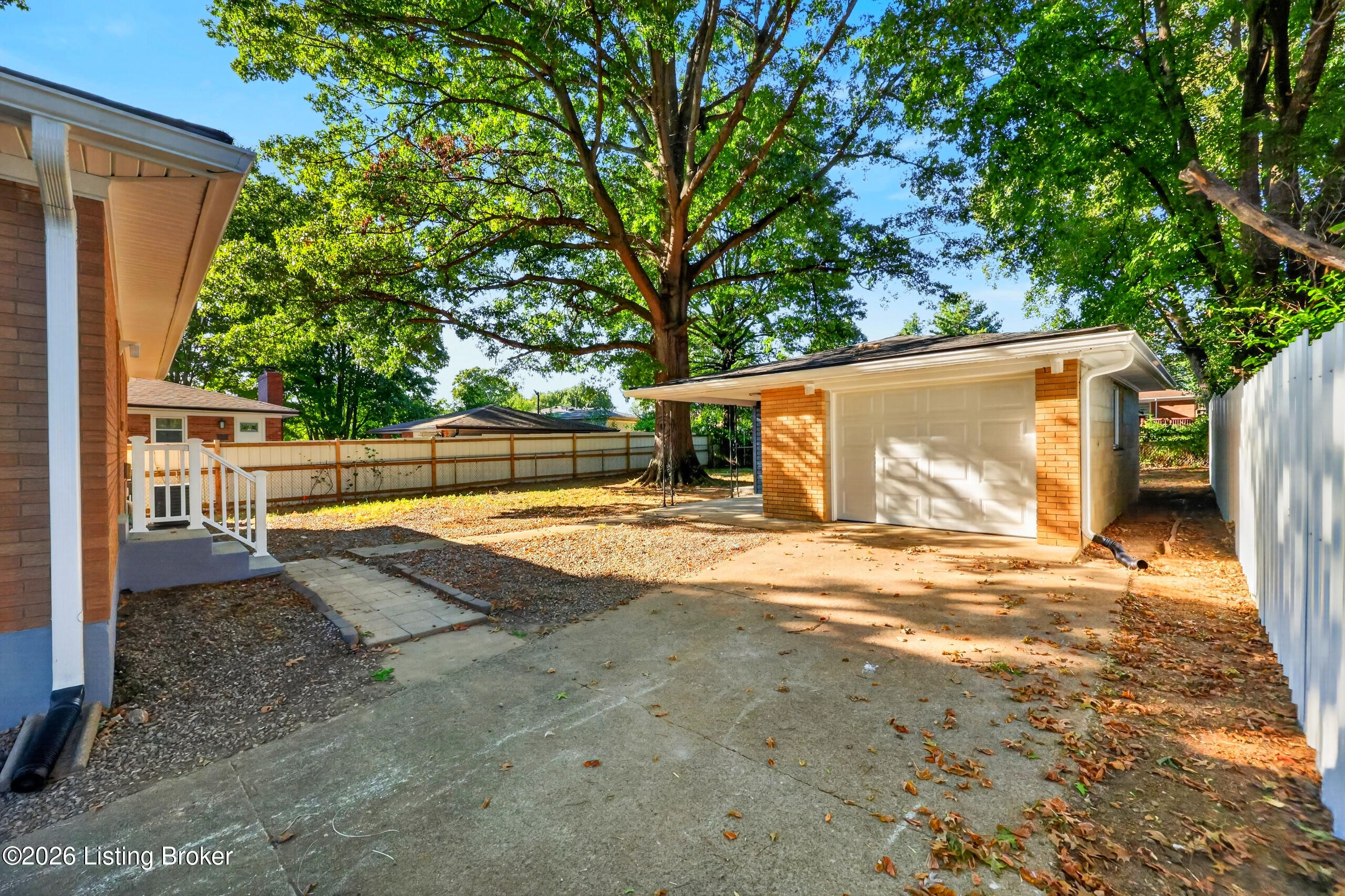 8403 Carmil Dr