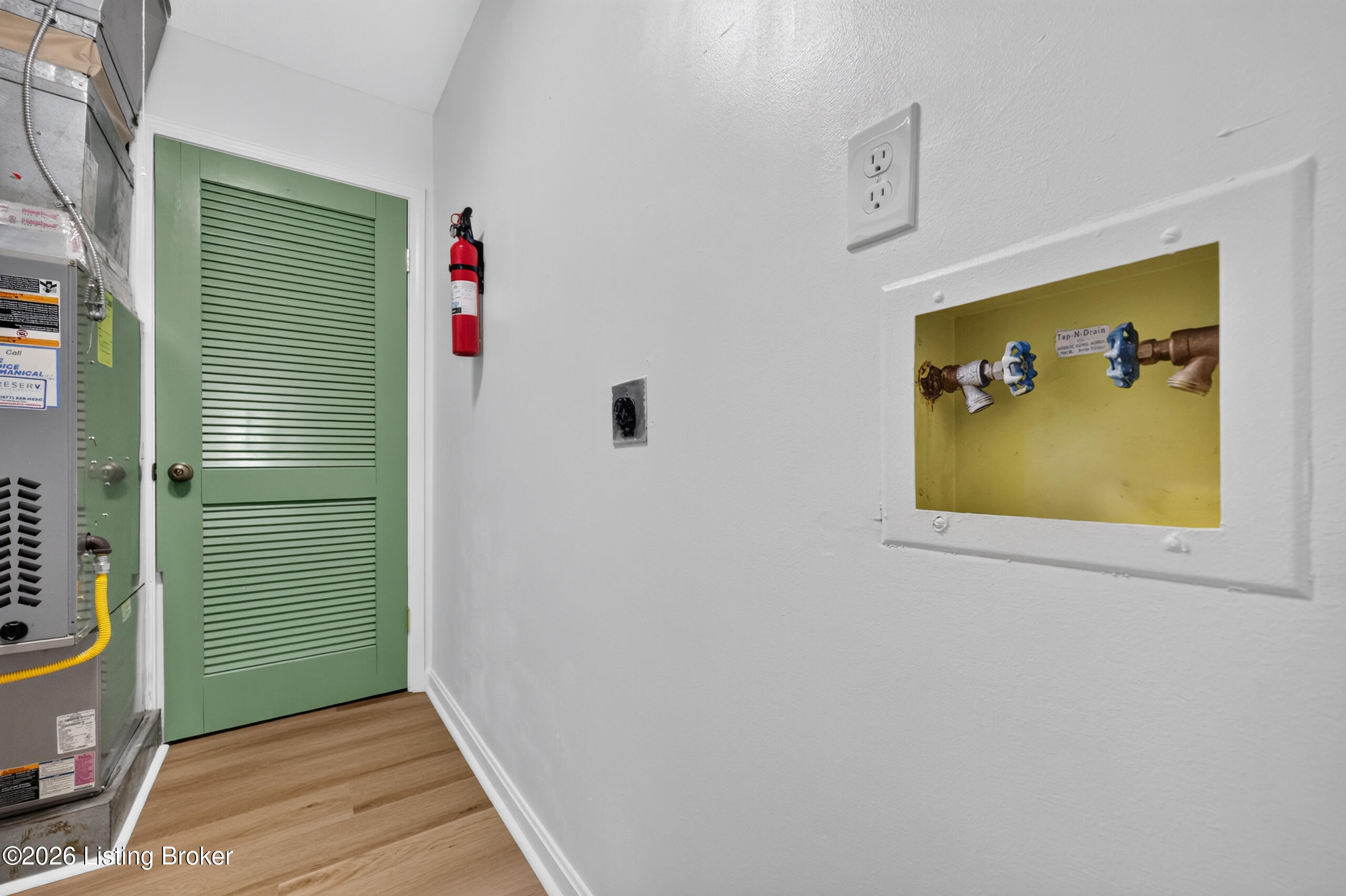 9511 Titan Dr