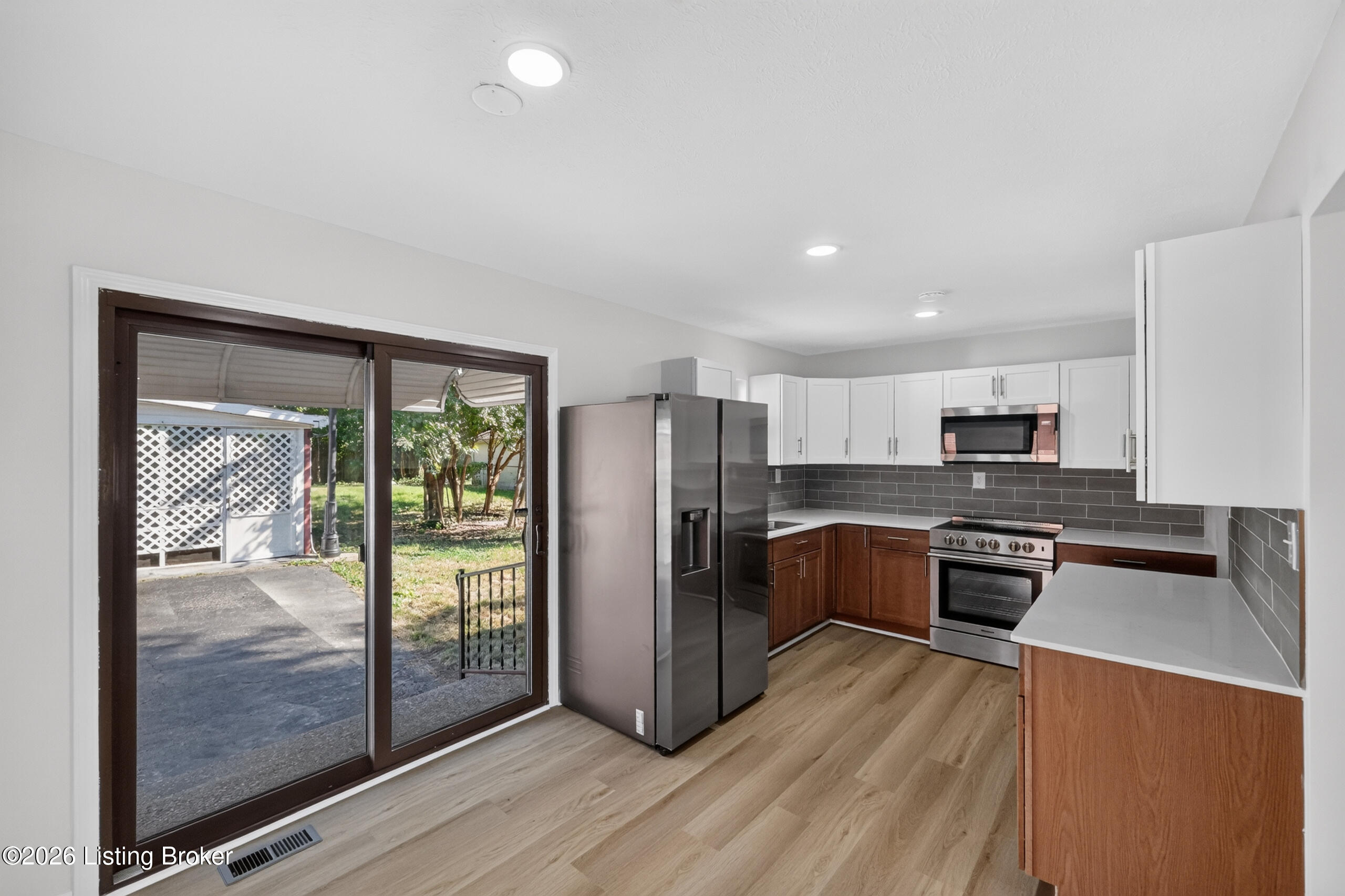 9511 Titan Dr