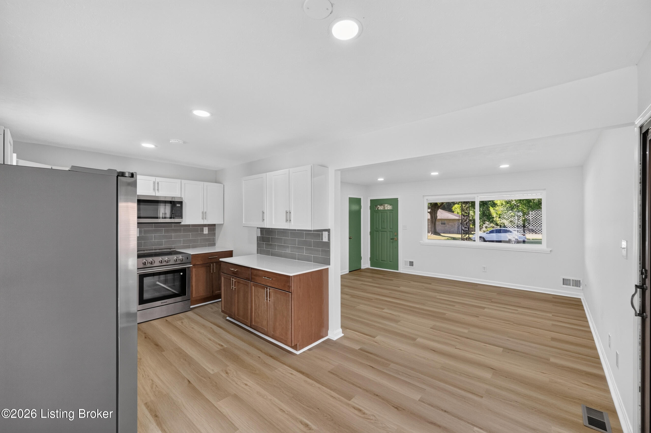 9511 Titan Dr