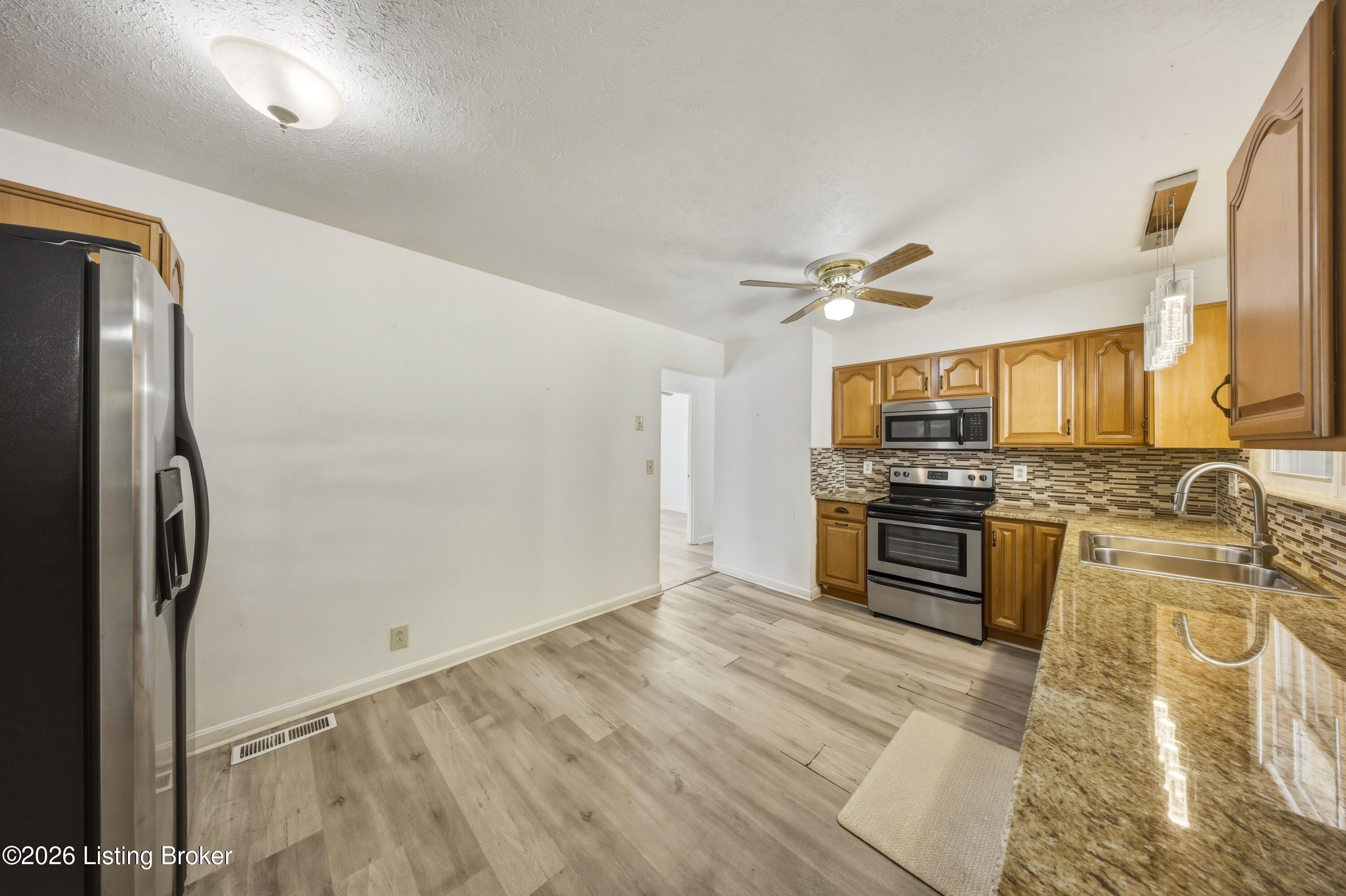 3419 Bonaventure Blvd