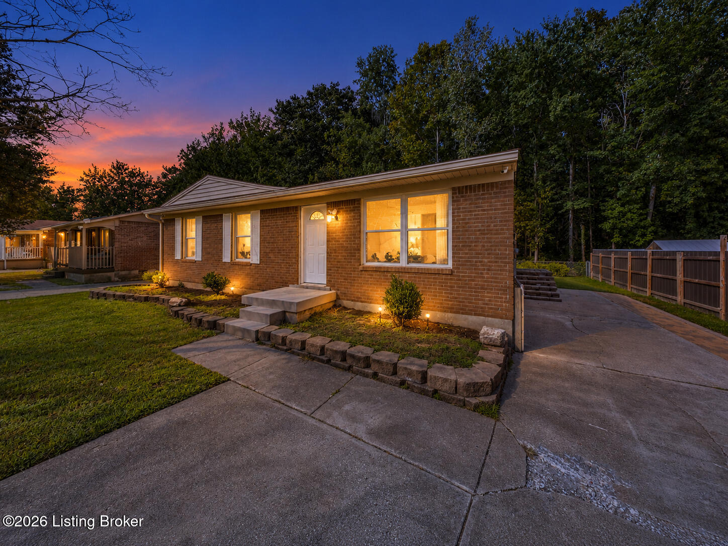 3419 Bonaventure Blvd