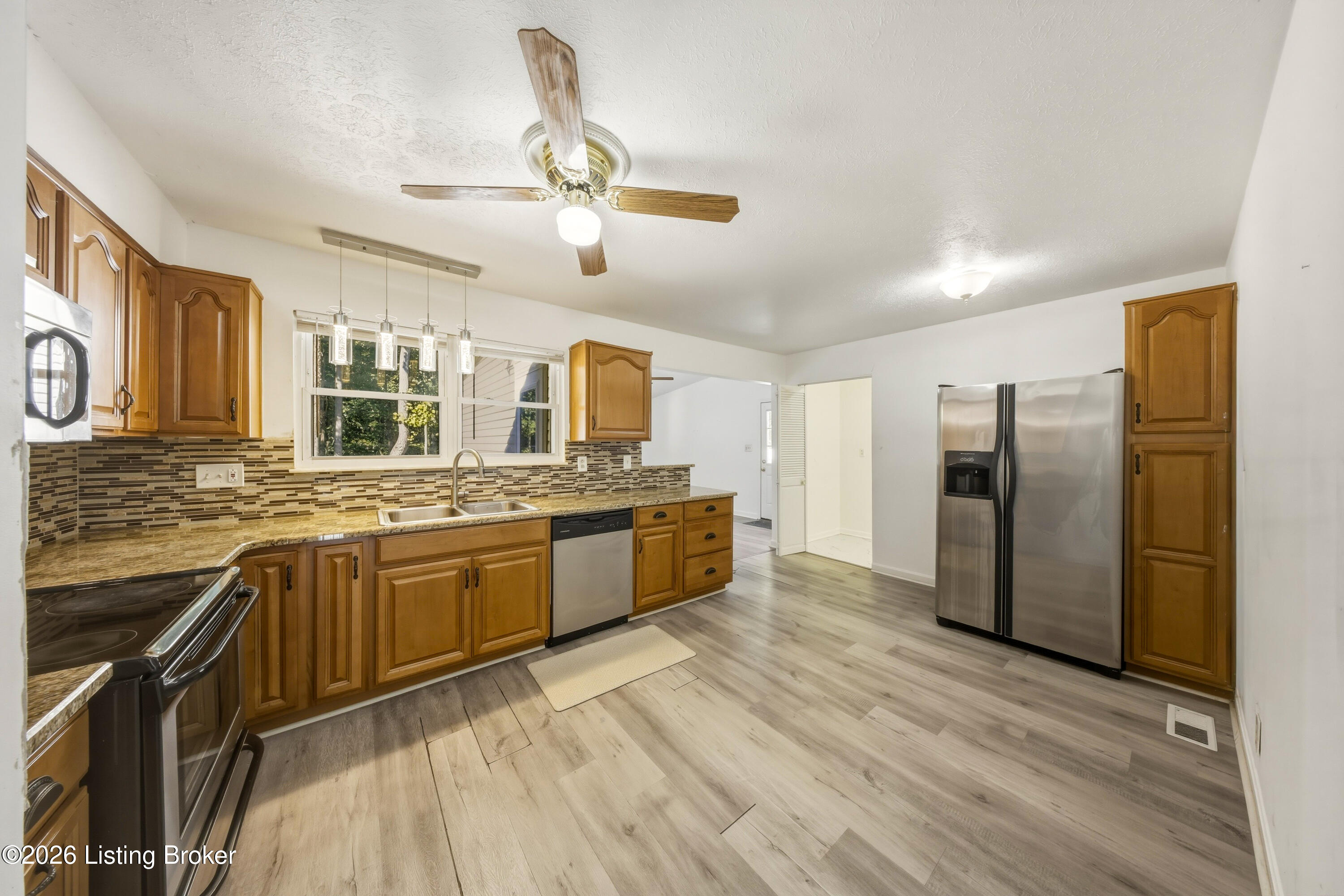 3419 Bonaventure Blvd