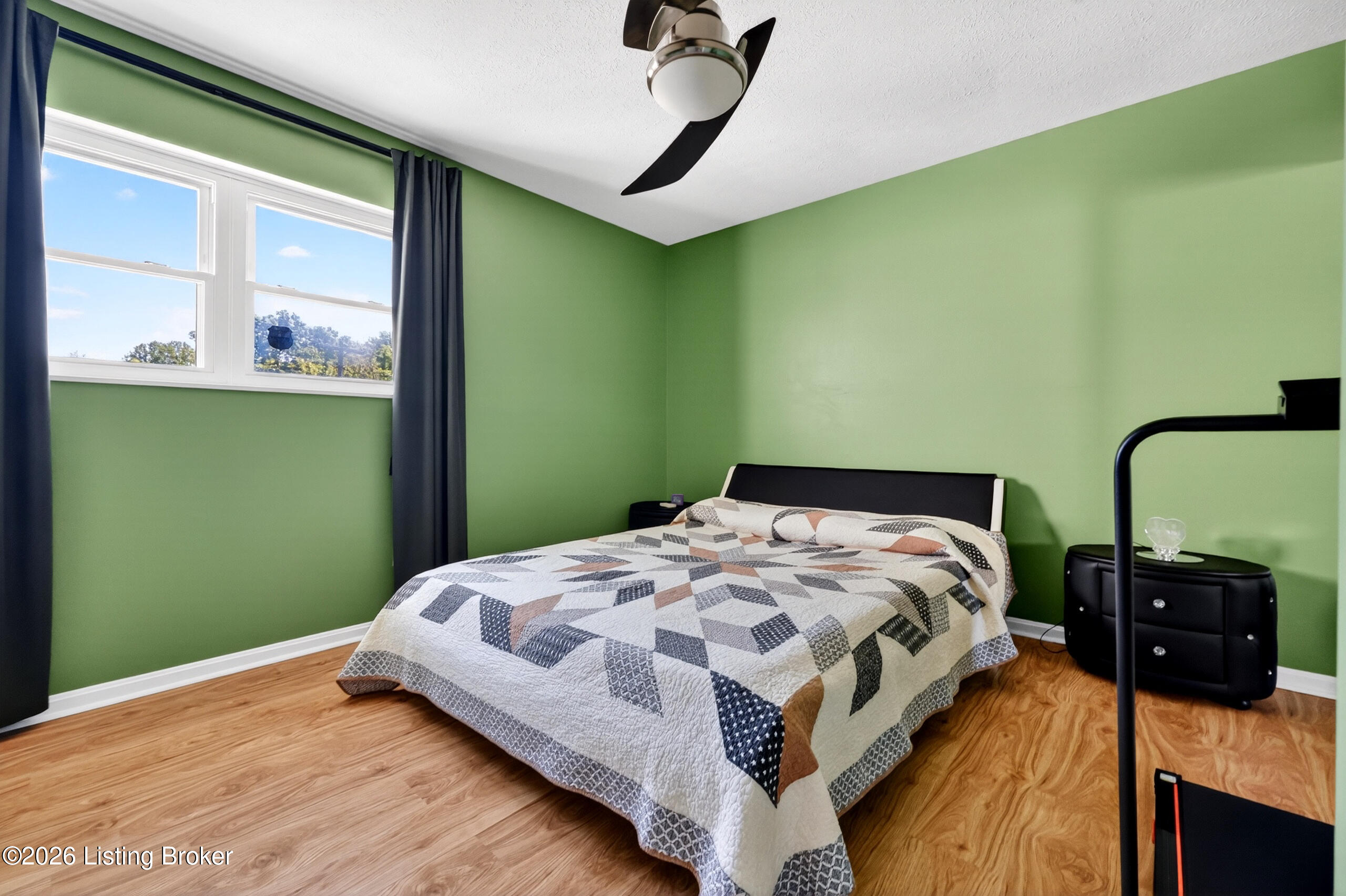 448 New St
