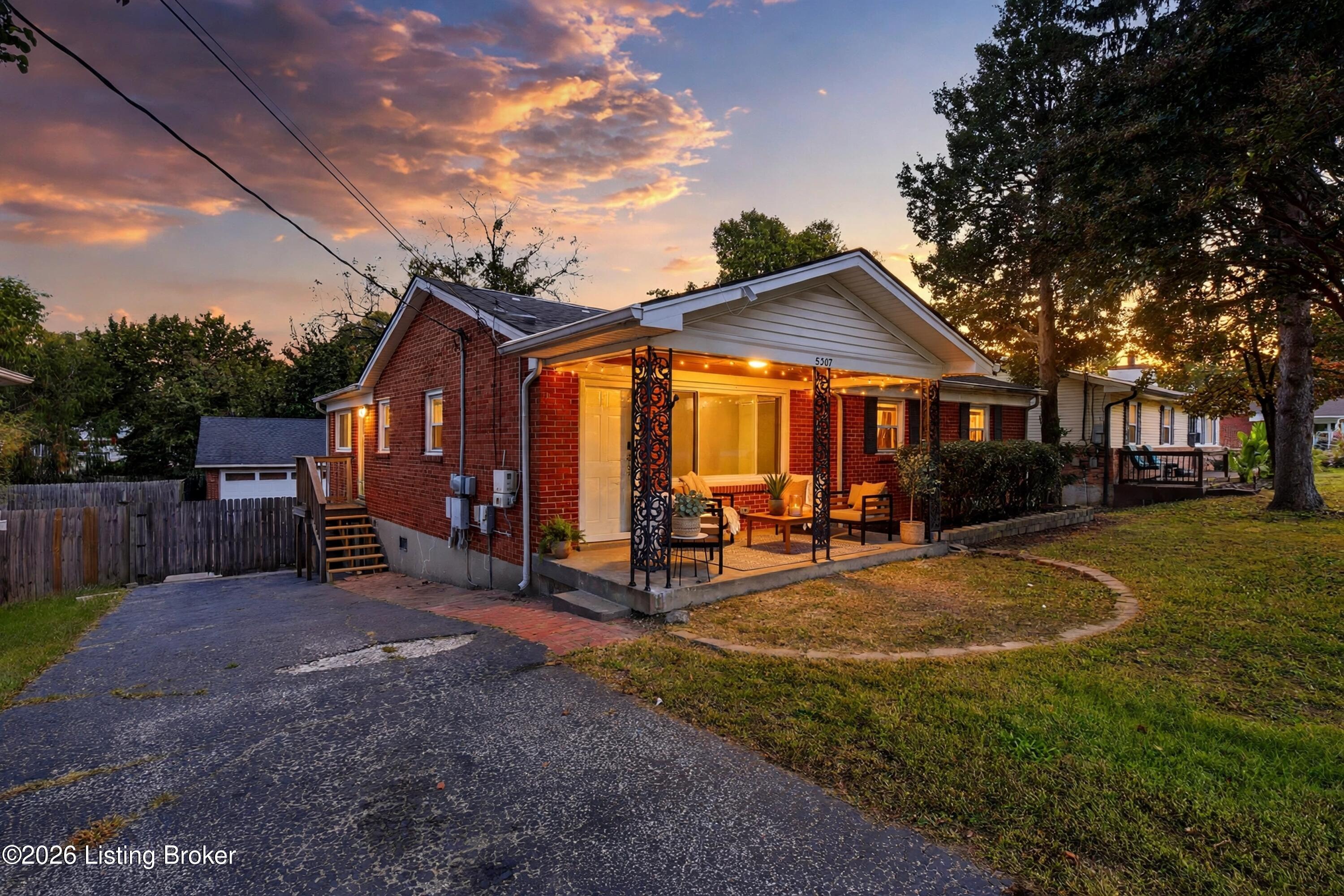7218 Black Walnut Cir