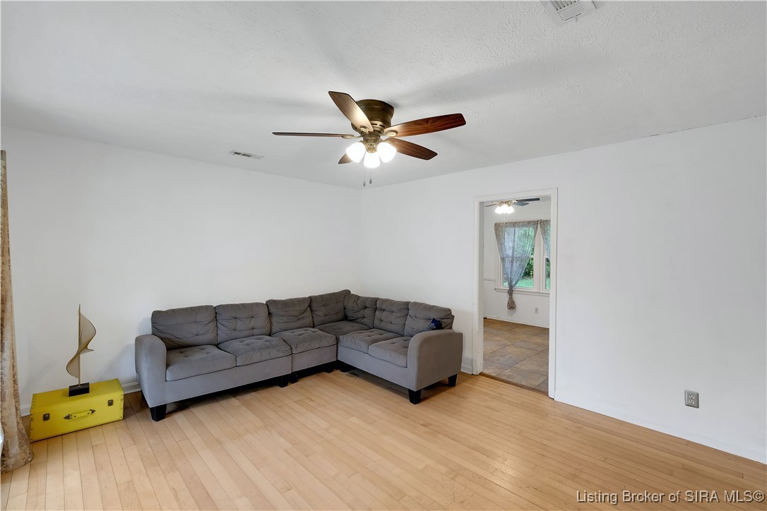 318 Hawthorne Drive