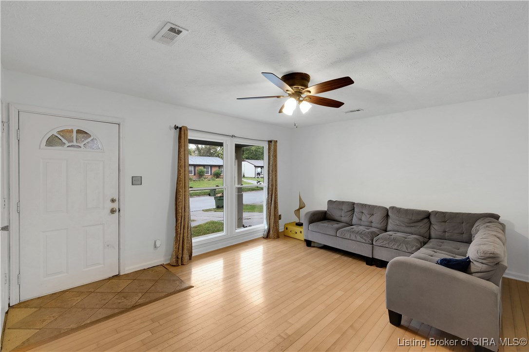 318 Hawthorne Drive