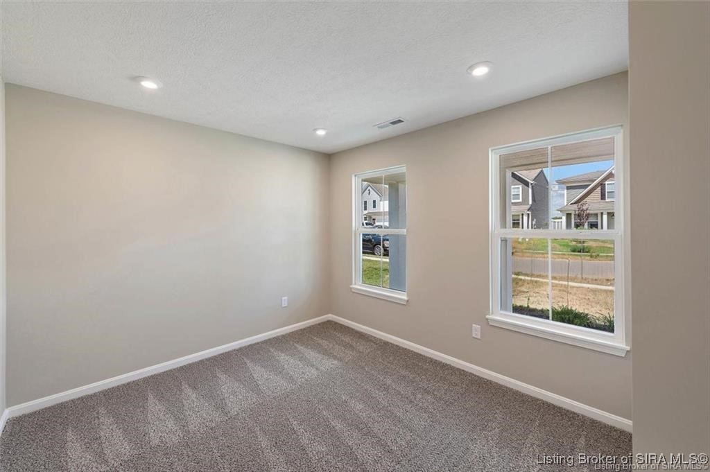 8211 Crescent Cove