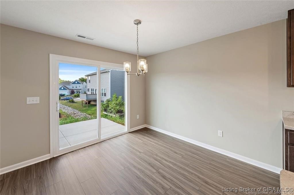 8211 Crescent Cove