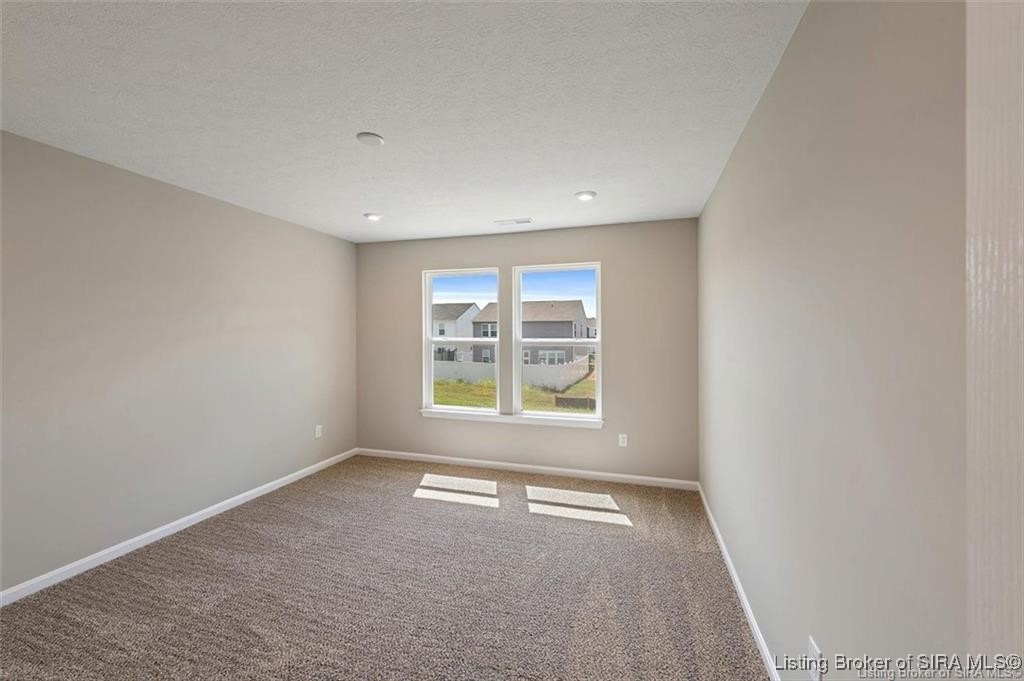 8211 Crescent Cove