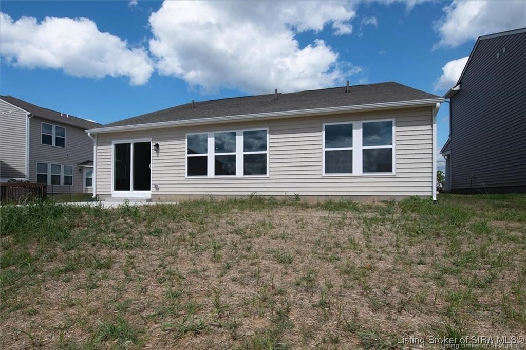 8211 Crescent Cove