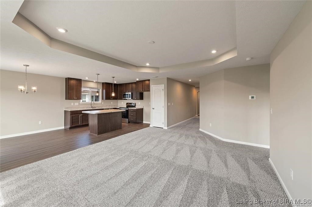 8211 Crescent Cove