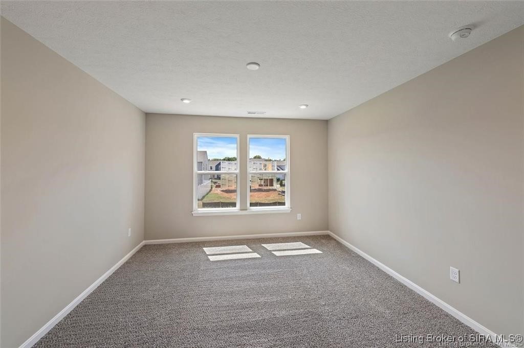 8211 Crescent Cove