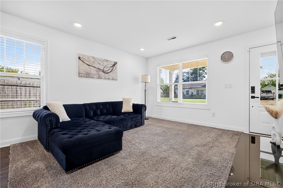 106 Kenwood Avenue