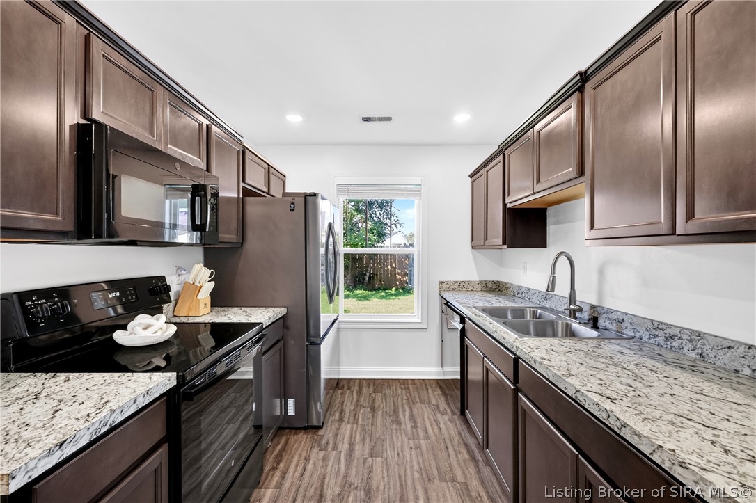 106 Kenwood Avenue