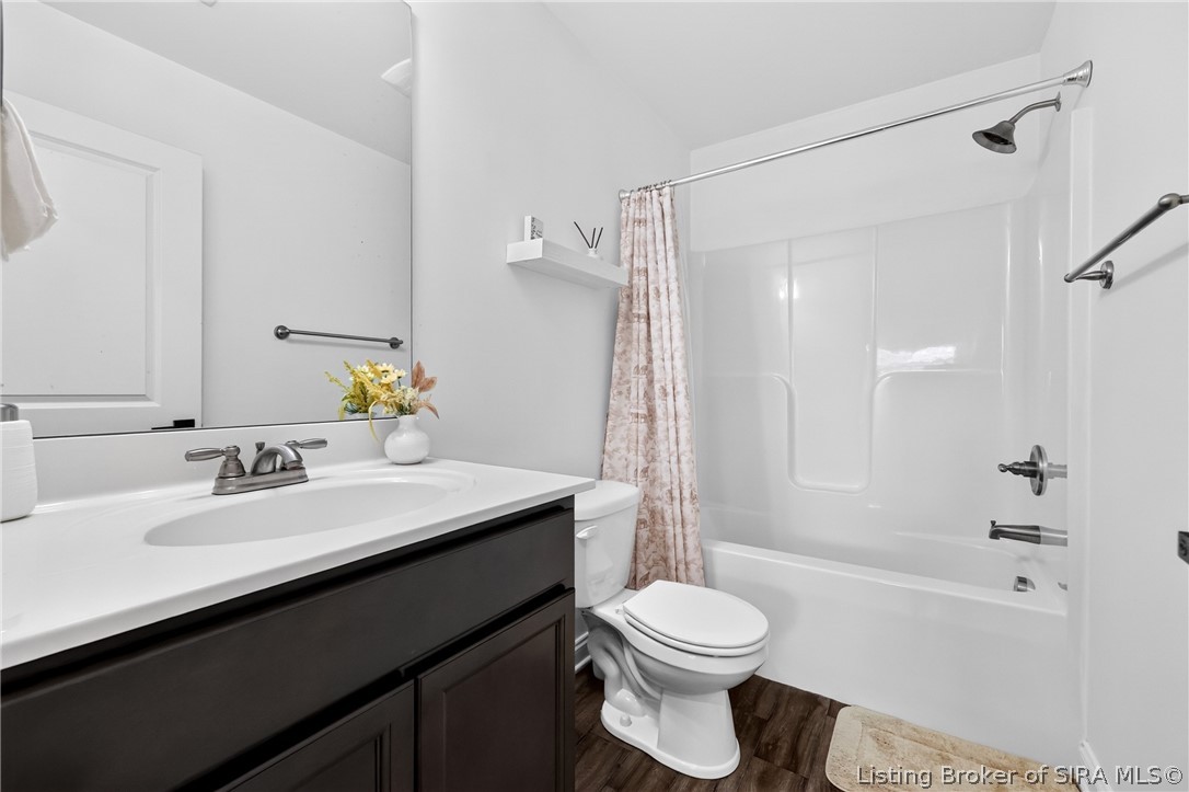 106 Kenwood Avenue
