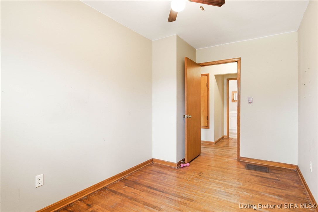 20 E Applegate Lane