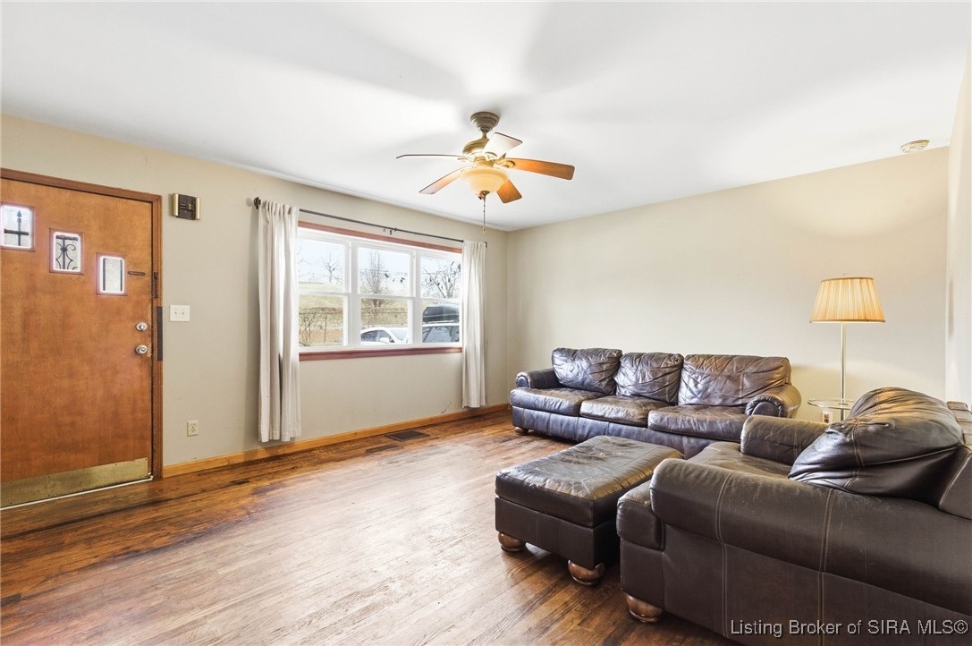 20 E Applegate Lane