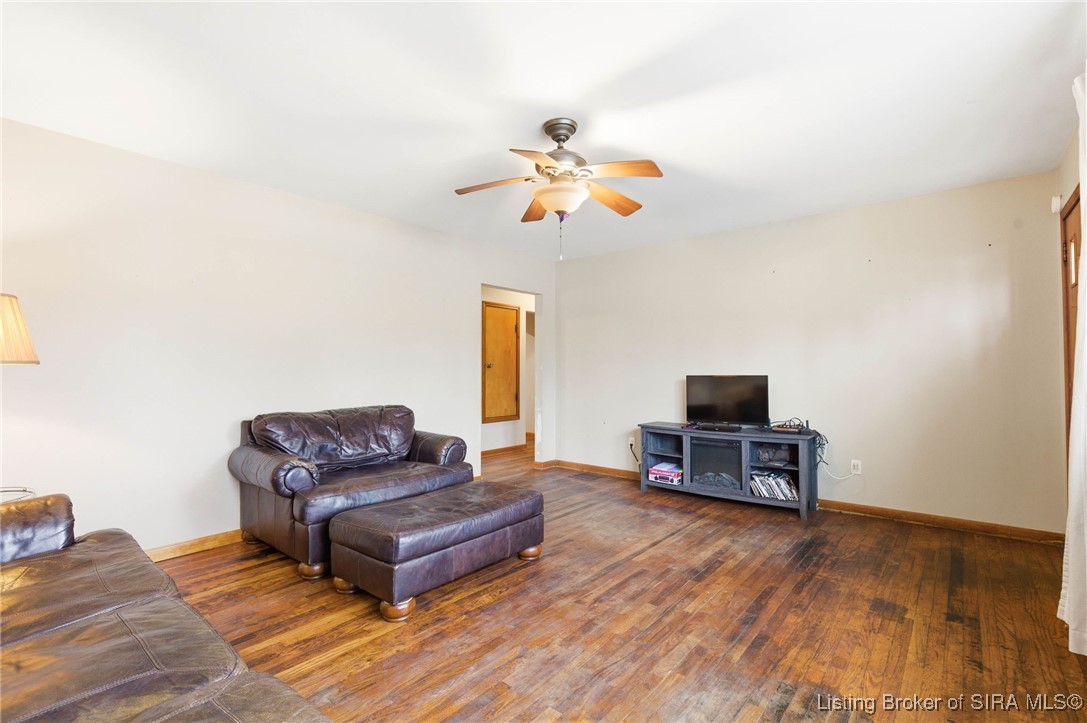 20 E Applegate Lane