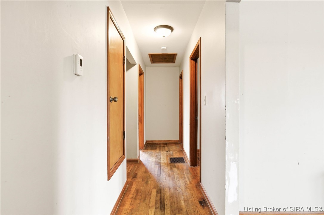 20 E Applegate Lane