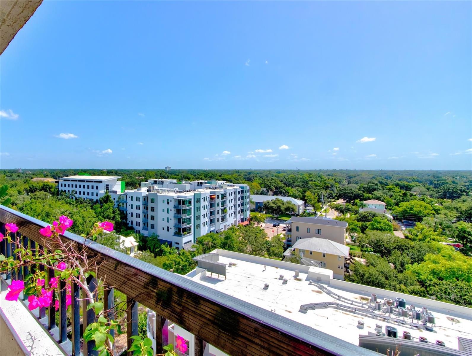 530 E CENTRAL BLVD #1004