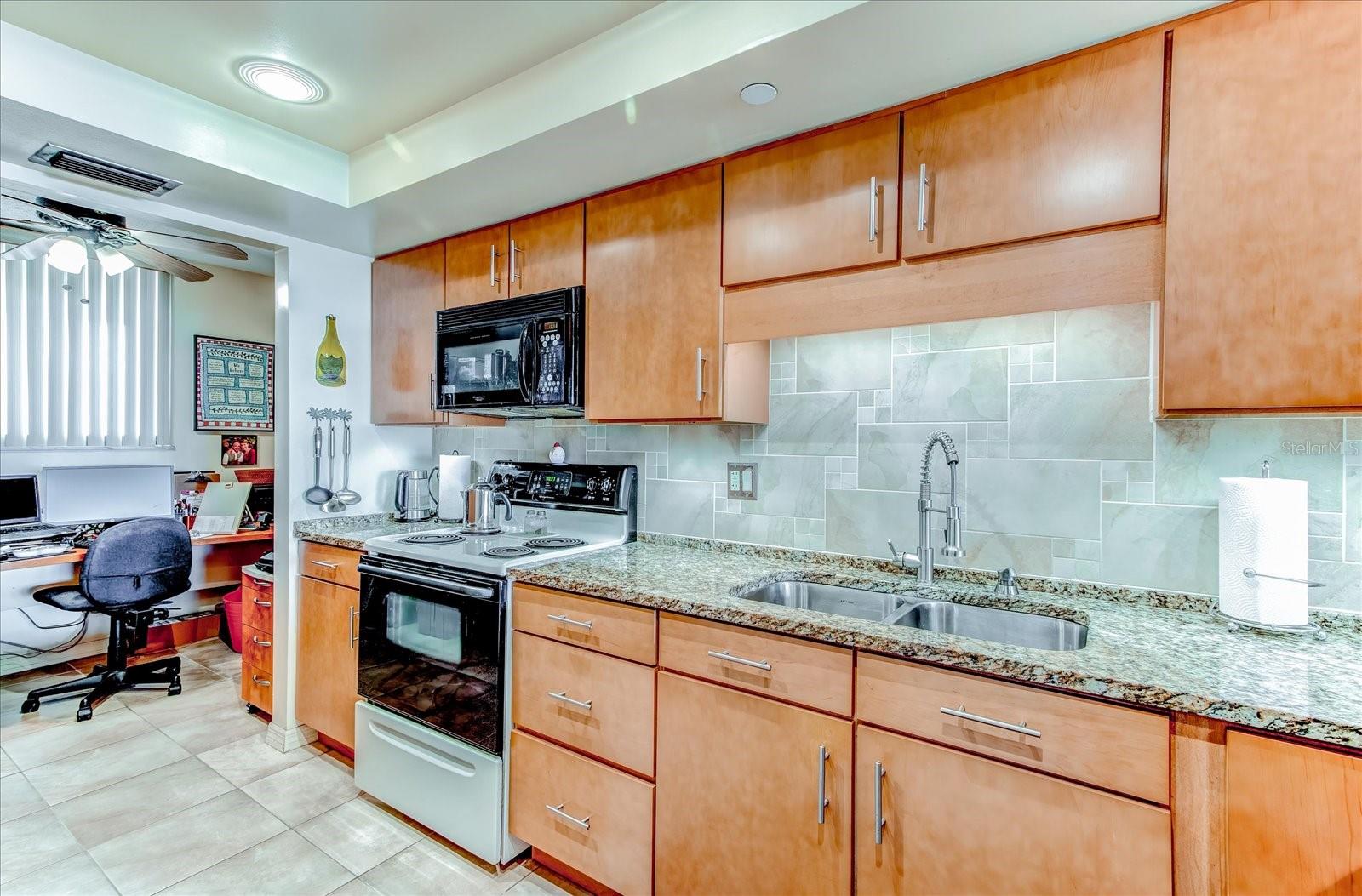 530 E CENTRAL BLVD #1004