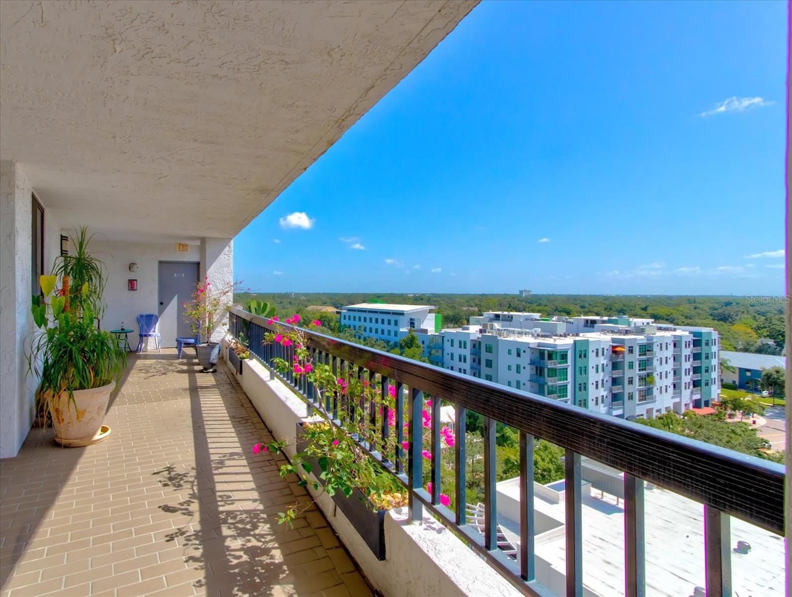 530 E CENTRAL BLVD #1004
