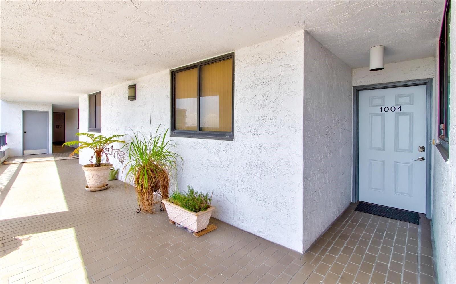 530 E CENTRAL BLVD #1004
