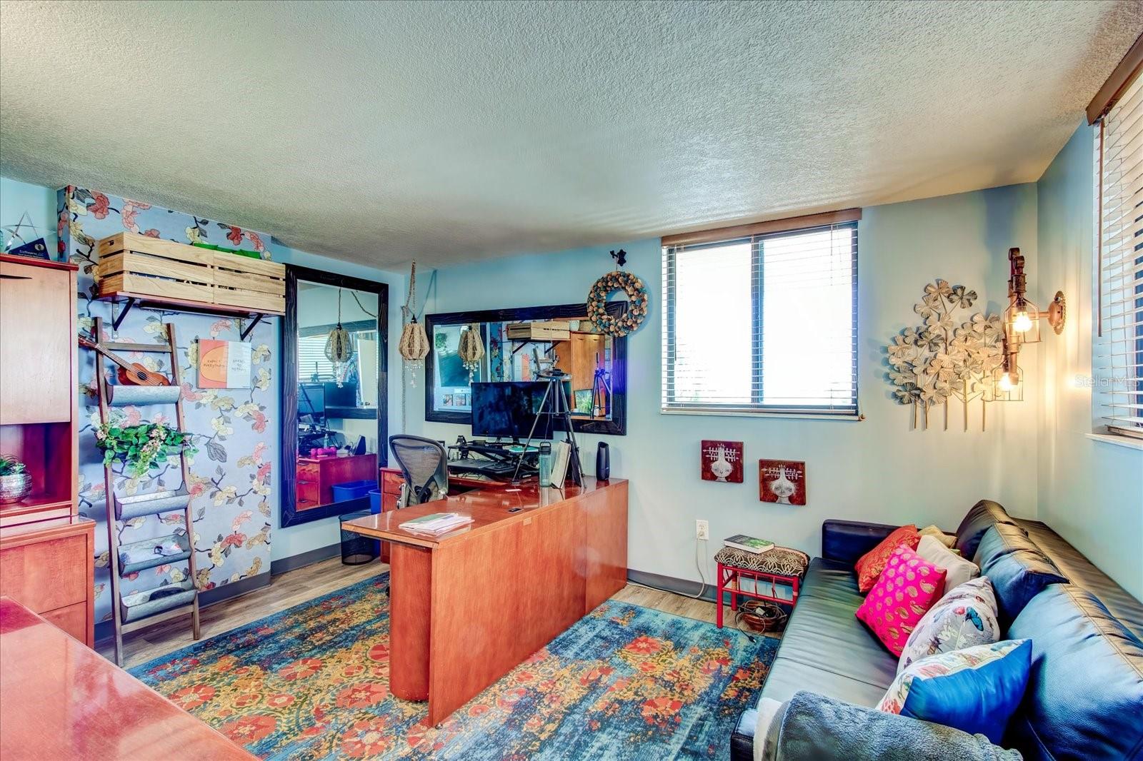 530 E CENTRAL BLVD #1004