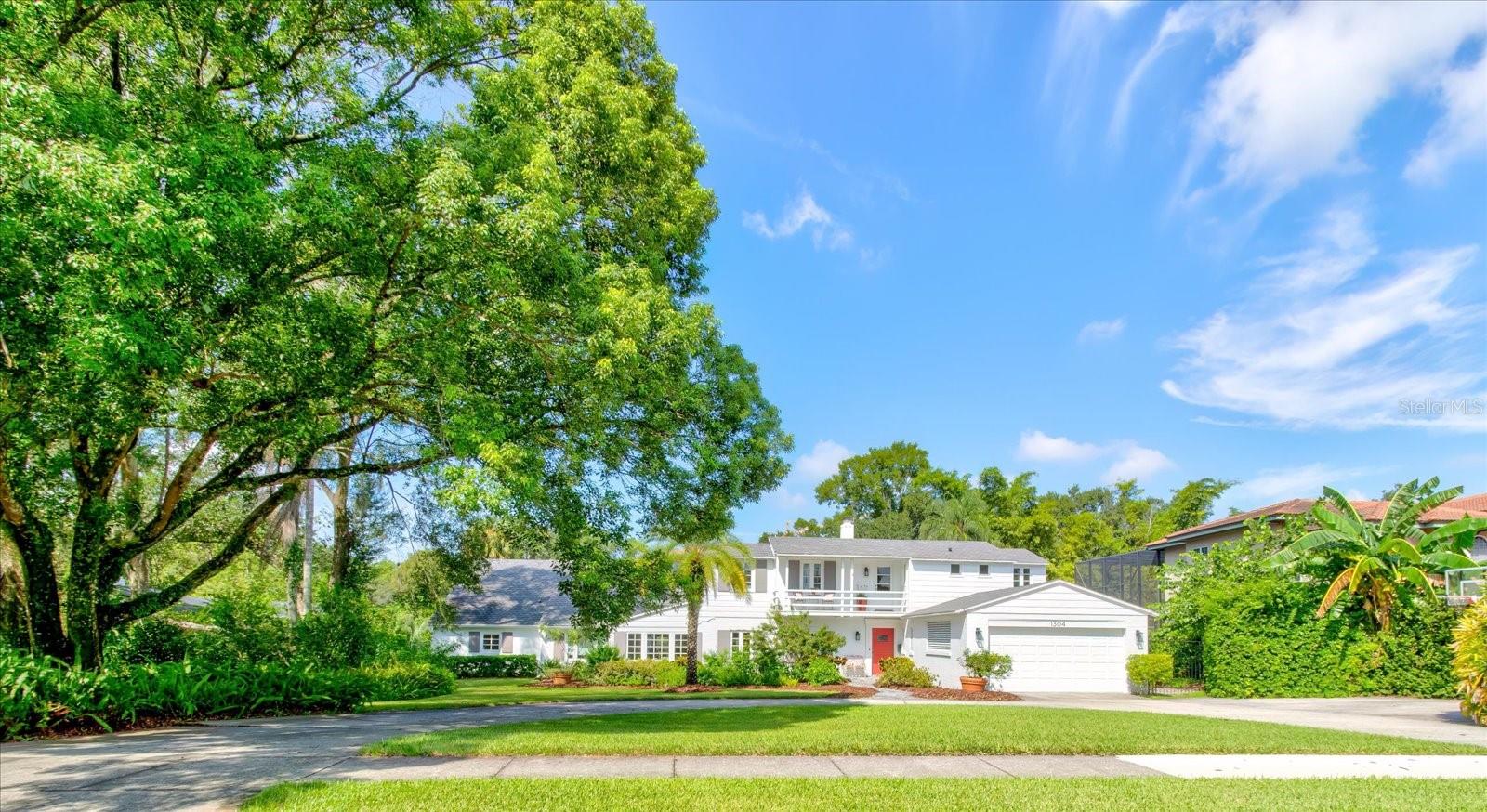 1304 DELANEY AVE