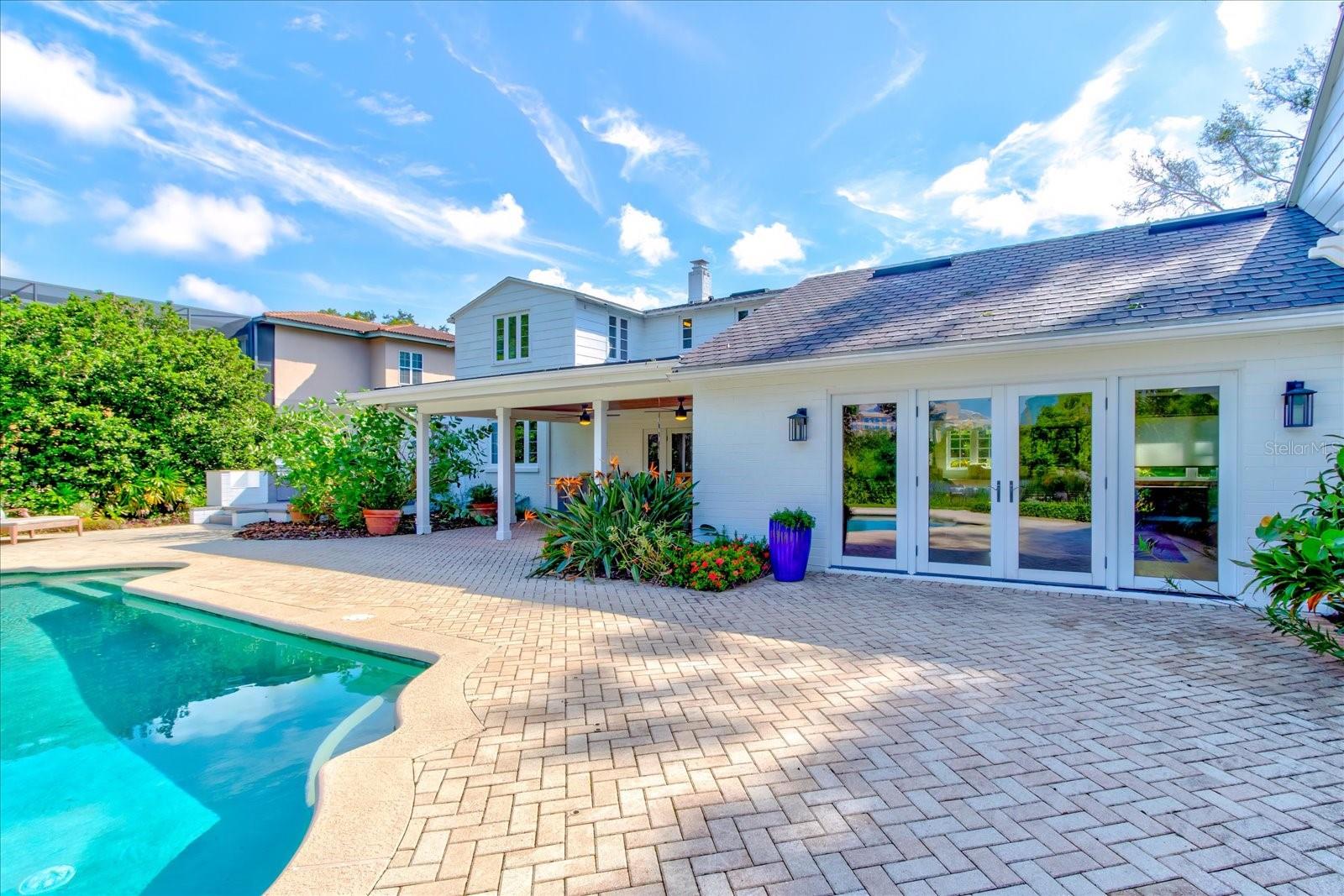 1304 DELANEY AVE
