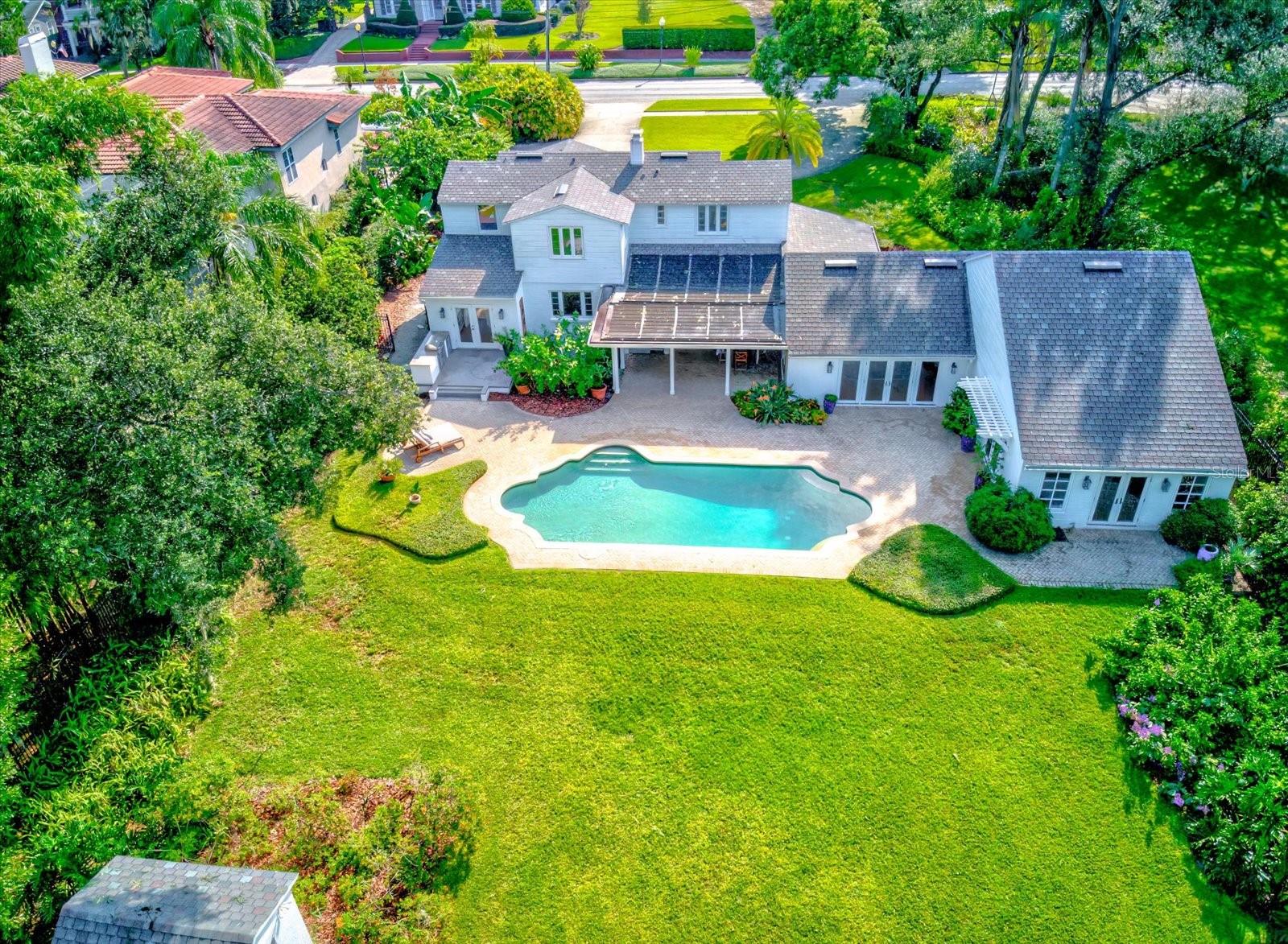 1304 DELANEY AVE