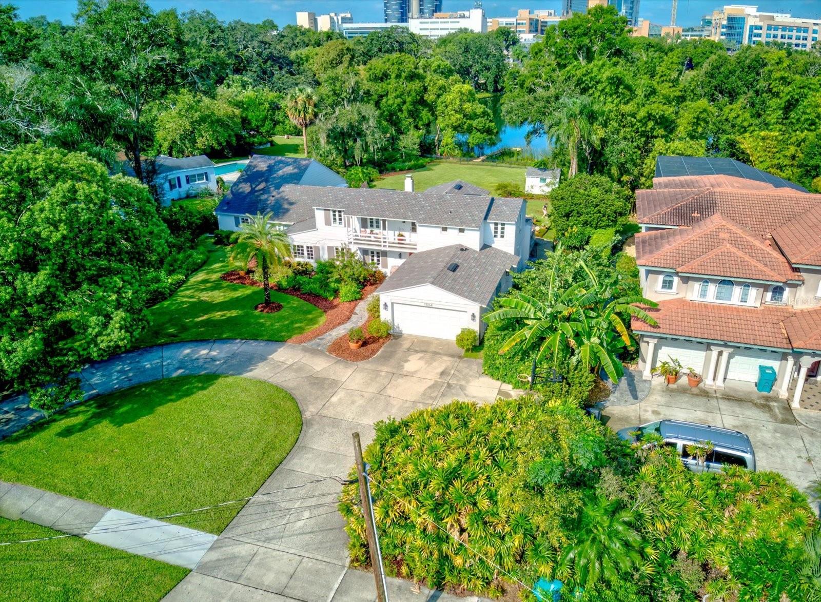 1304 DELANEY AVE