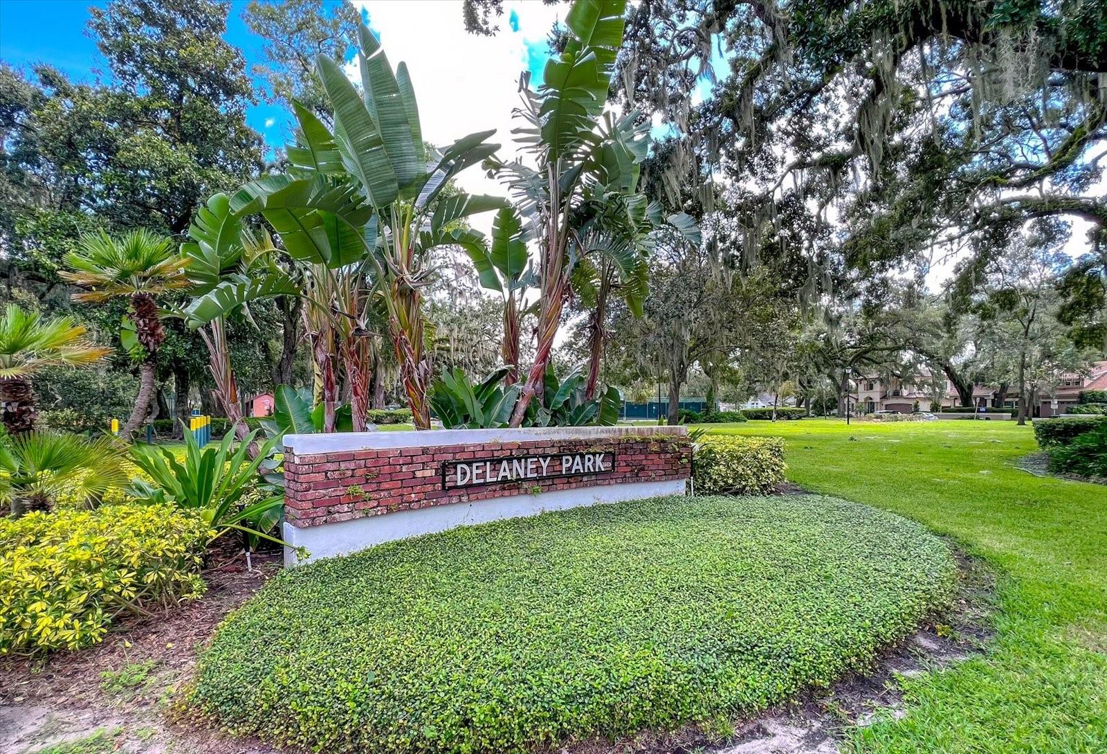 1304 DELANEY AVE