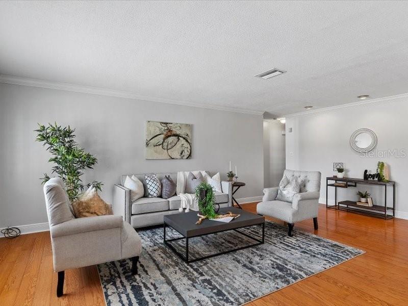 10507 LACERA DR