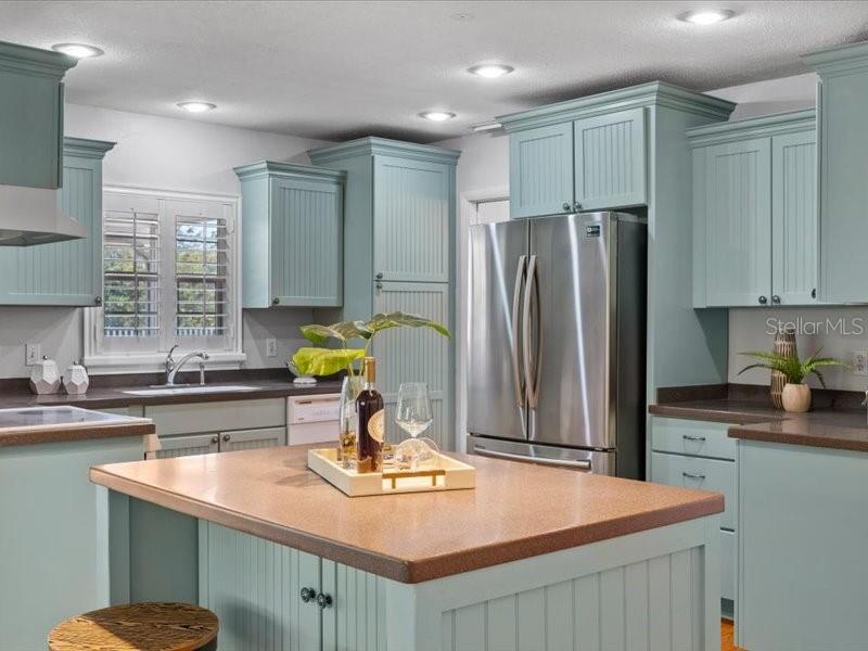 10507 LACERA DR